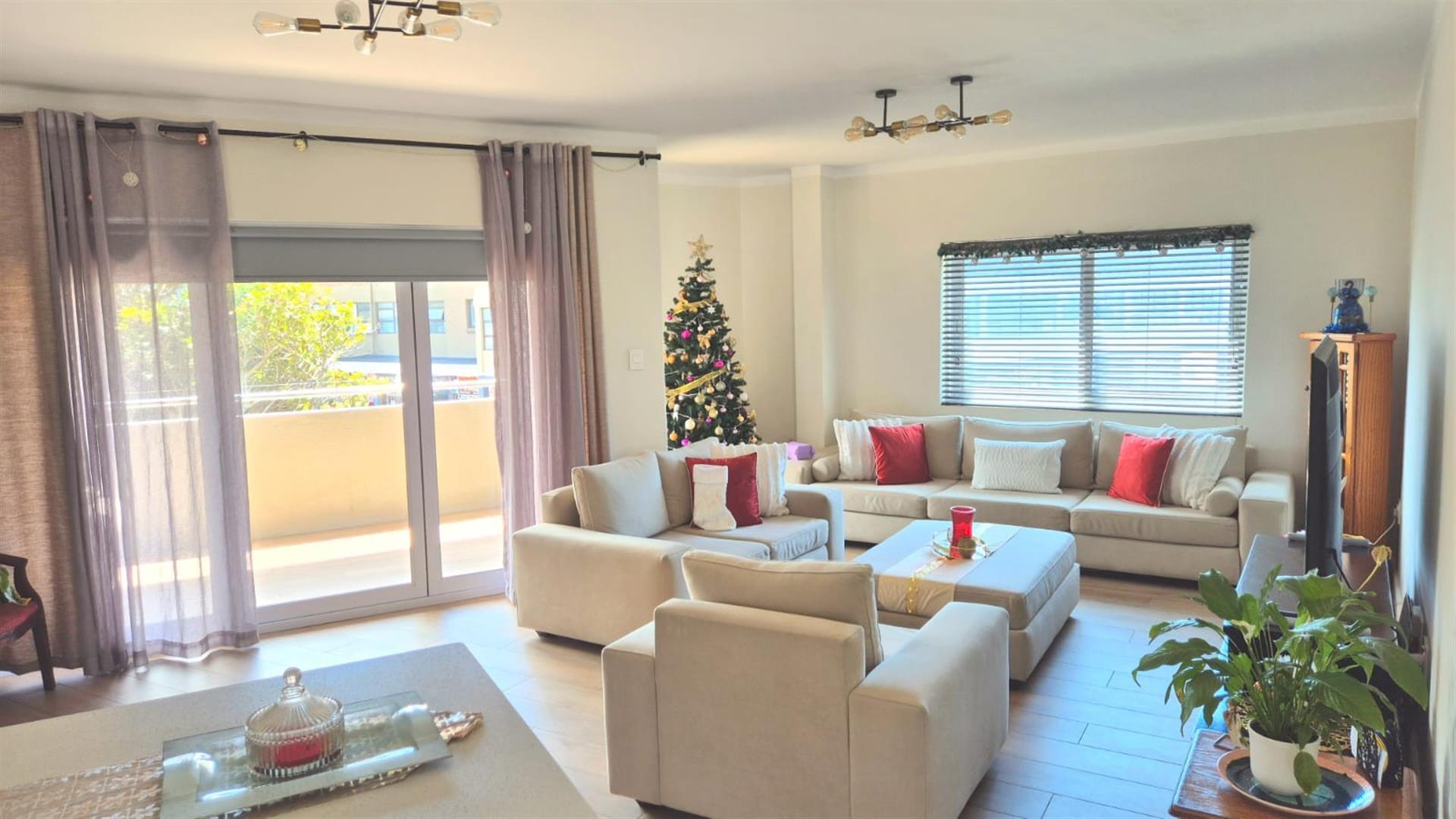 Modern Renovated 2-Bedroom Apartment with Sea Views | Ideal Short or Long-Term Rental Investment