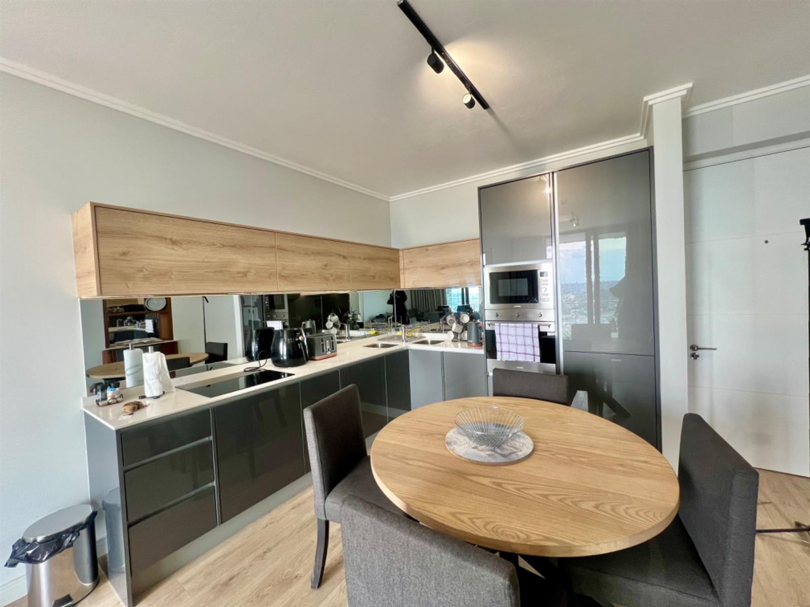 Deluxe 2-Bedroom Furnished Apartment at Ellipse Waterfall.