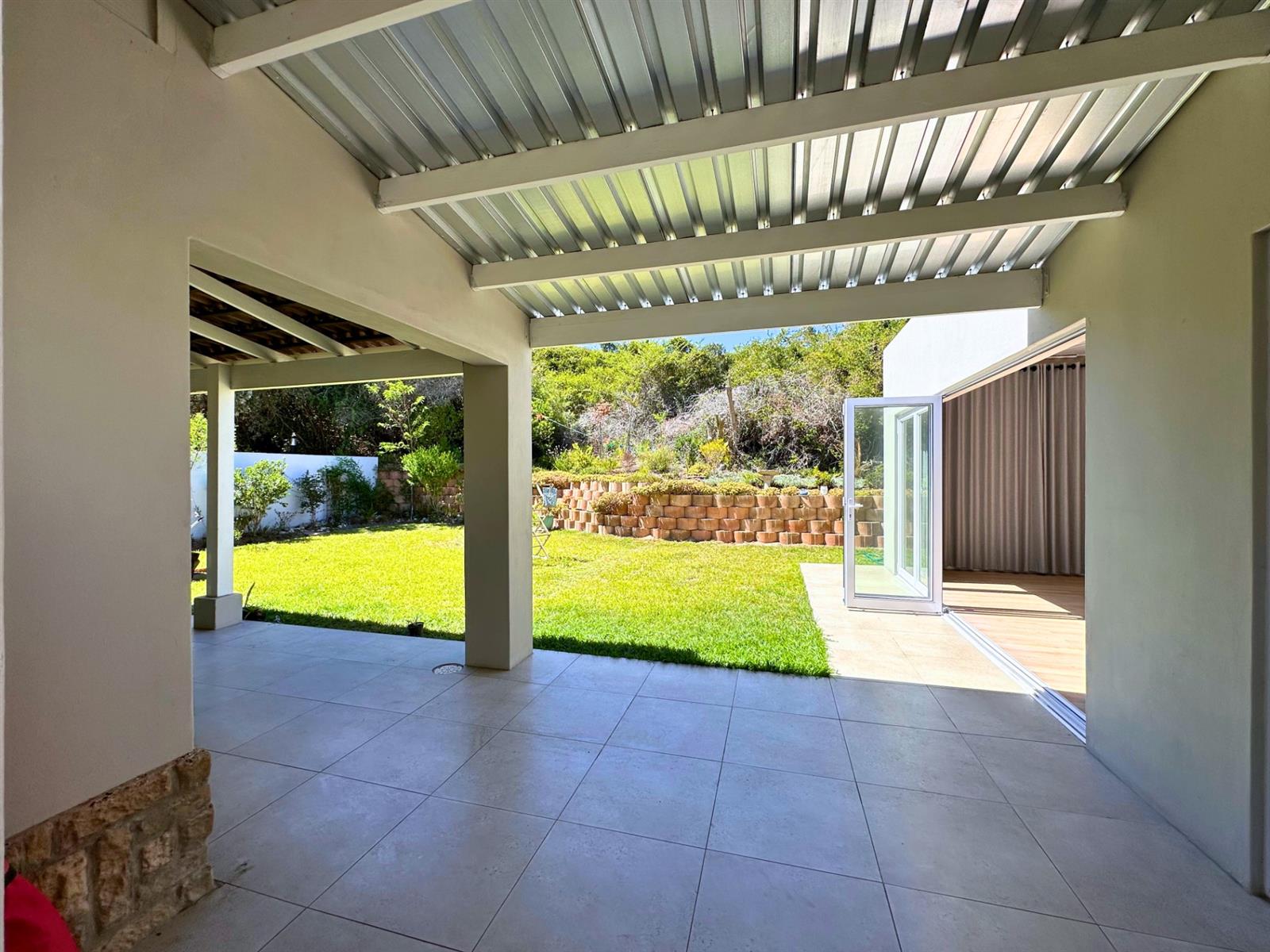 Apartment for rent in Keurboomstrand, Keurbooms, Plettenberg Bay, 90 m²