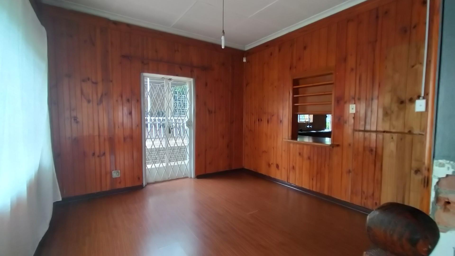 Spacious family home with workshop in sought after neighbourhood