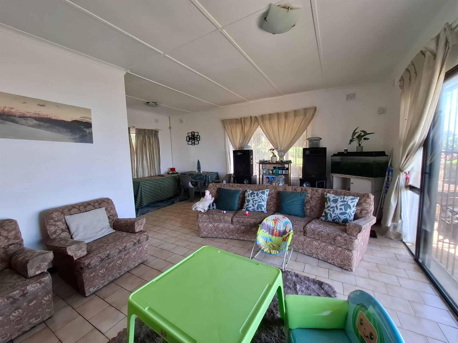 House For Sale in Oslo Beach, Port Shepstone, KwaZulu Natal