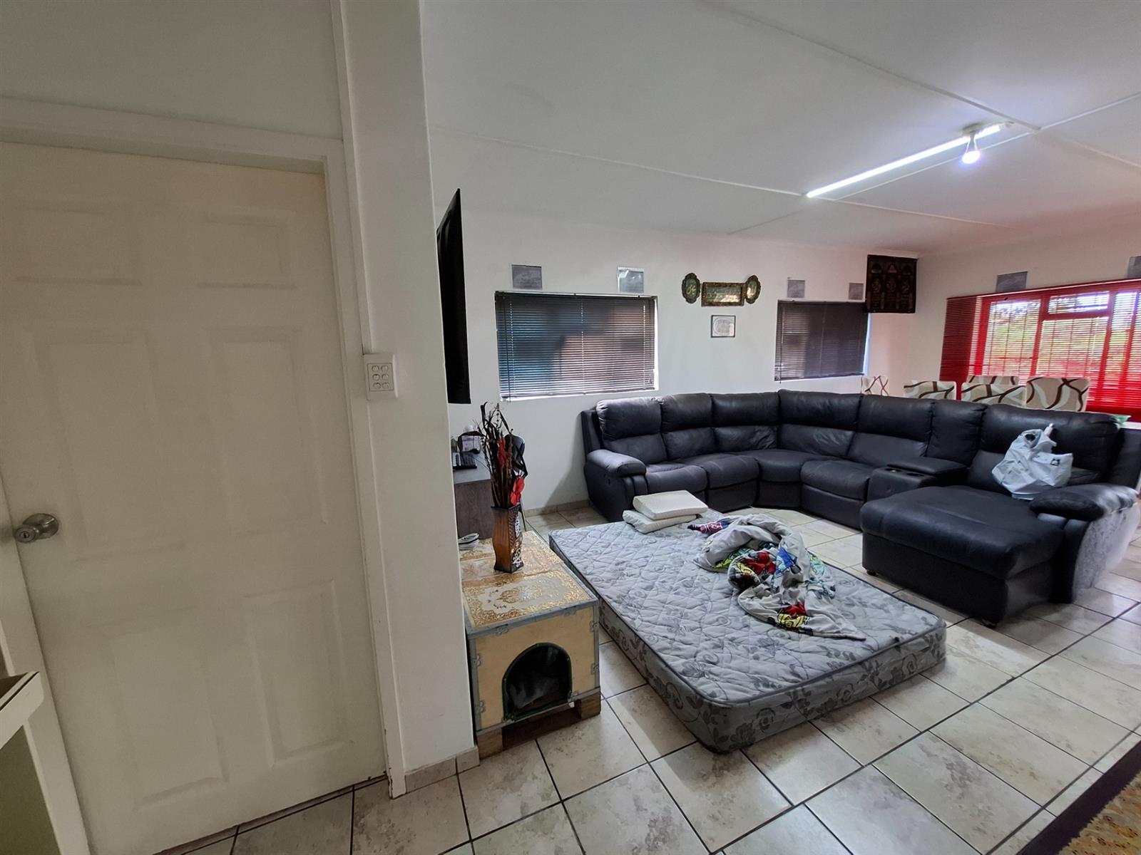 Spacious House For Sale in Marburg, Port Shepstone, KwaZulu Natal
