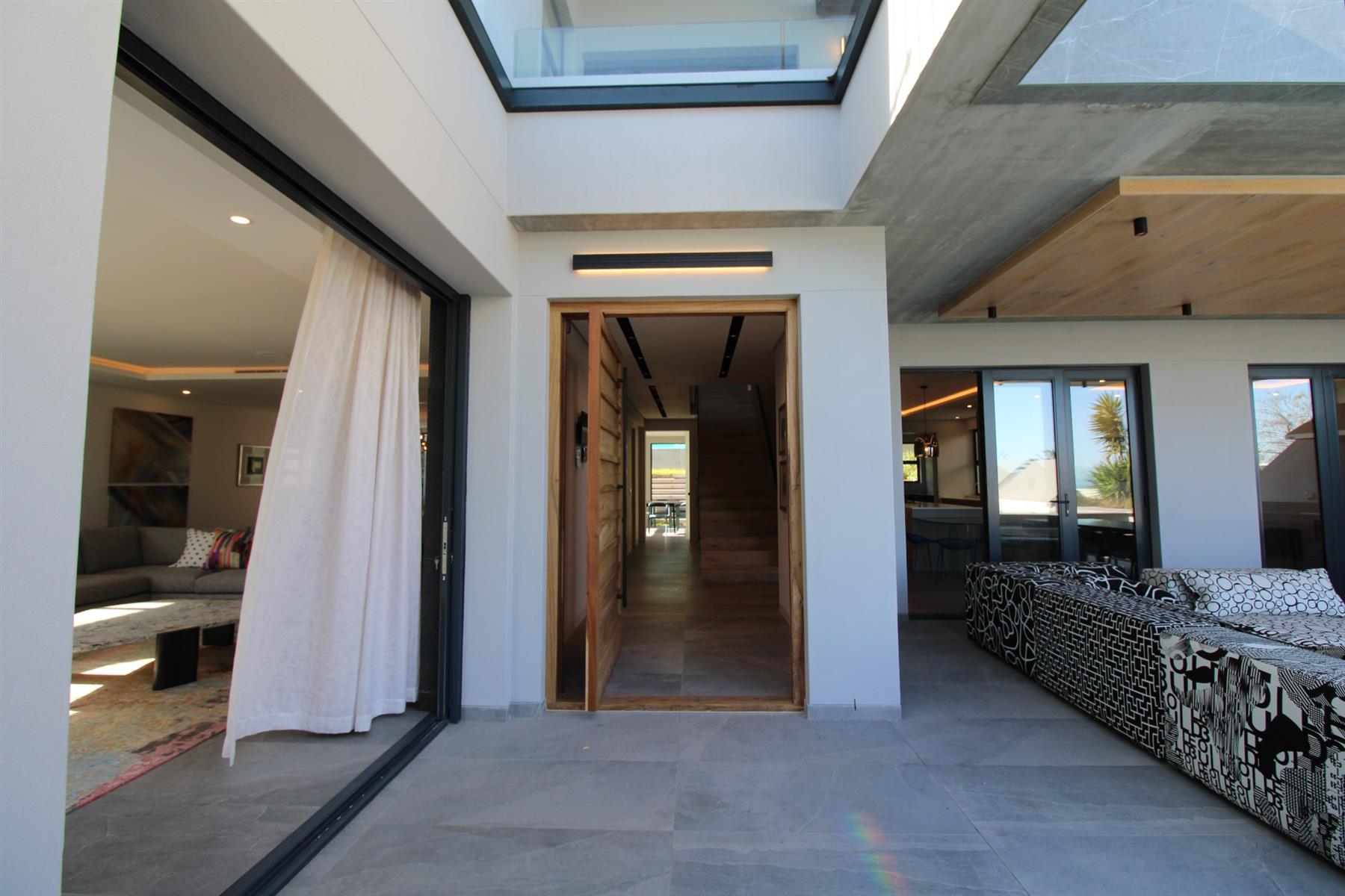 Villa with Pool House