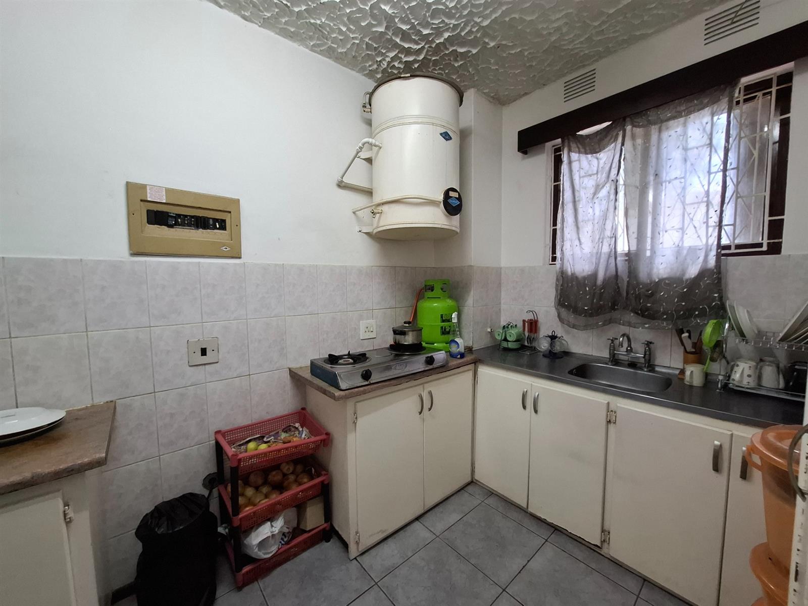 Apartment for sale in Port Shepstone Central, Port Shepstone, KwaZulu Natal, 52 m²