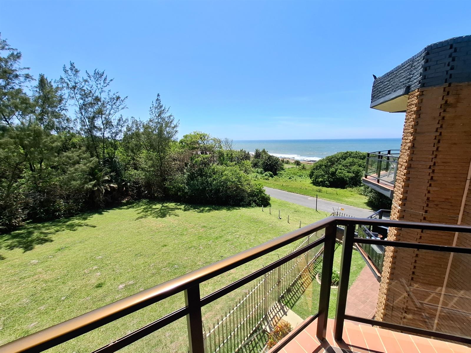 2 Bedroom apartment close to the beach for sale