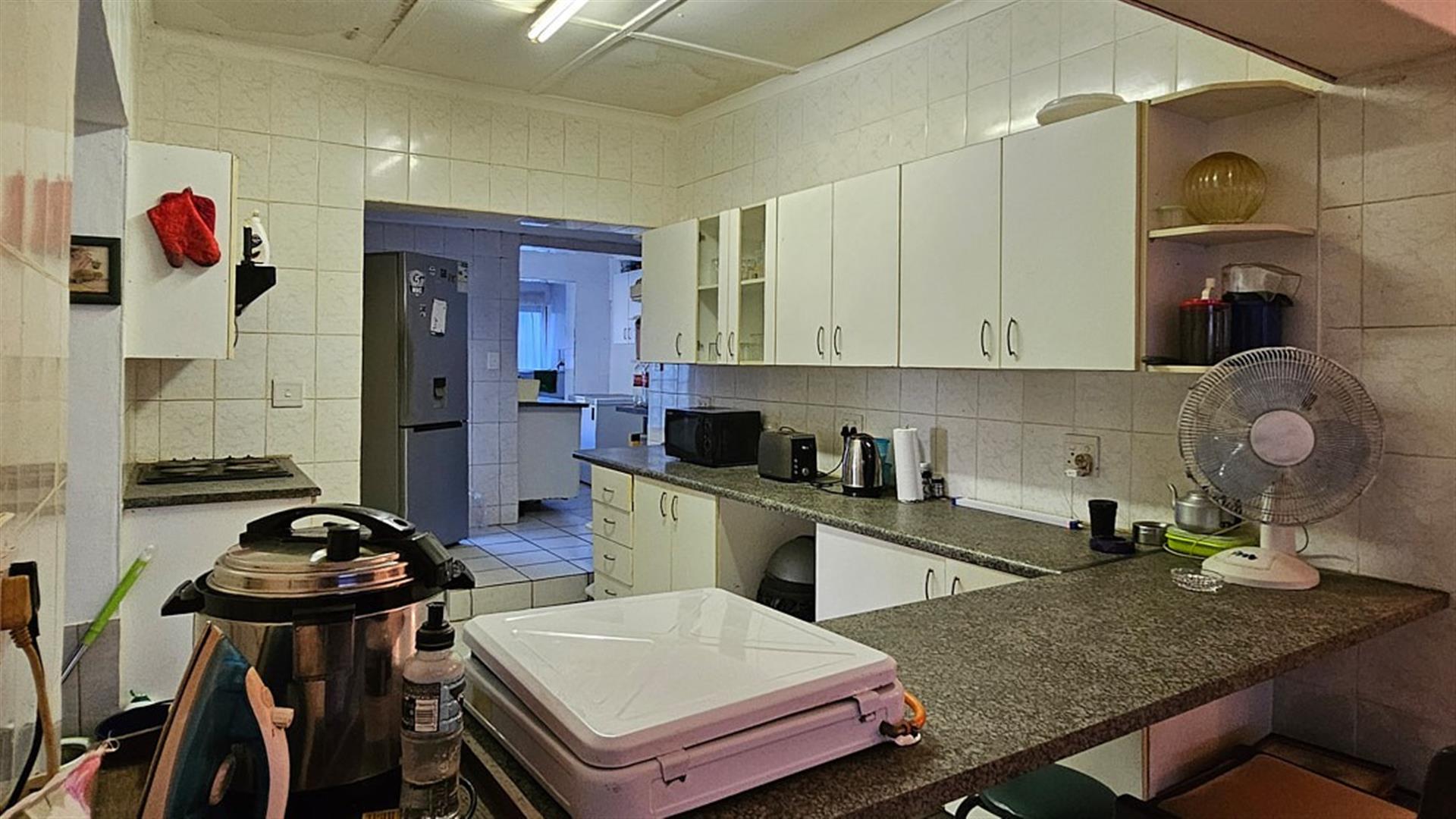 5 Freestanding Townhouses on One Erf