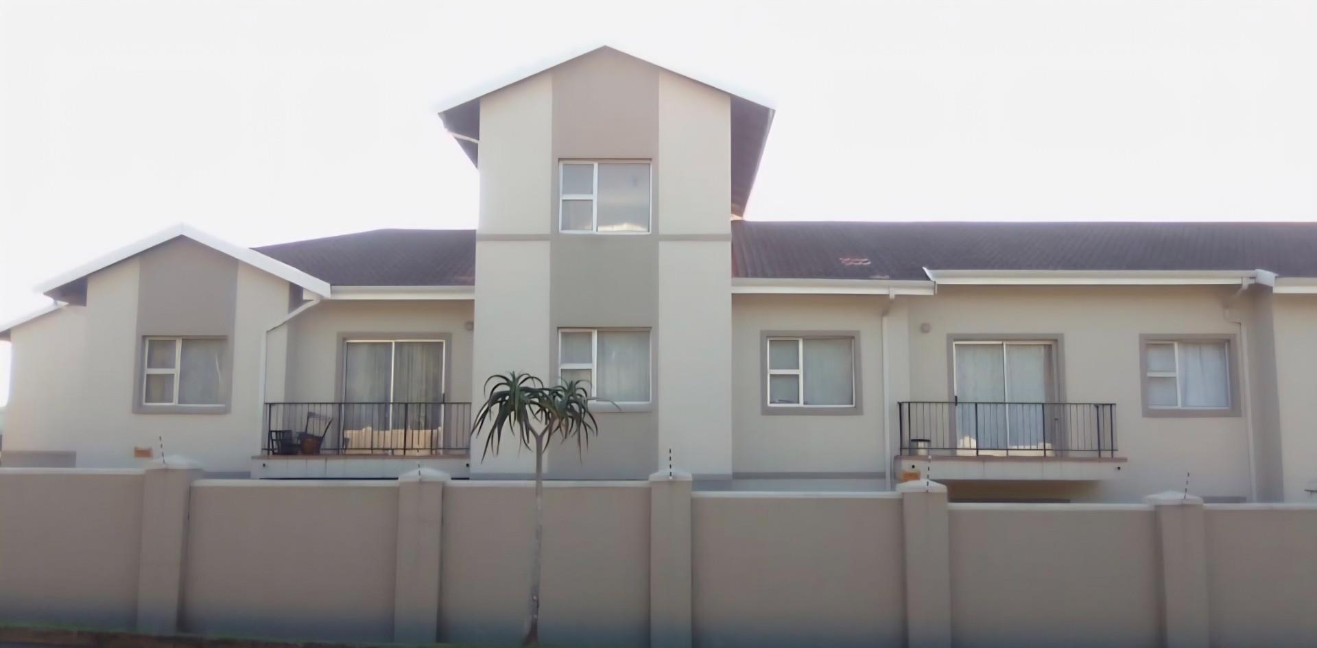 Apartment for sale in Beacon Bay, East London