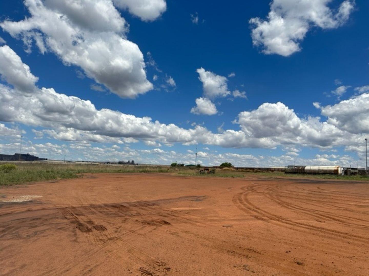 Industrial Property for sale in Middelburg Central, Middelburg, 14000 m²
