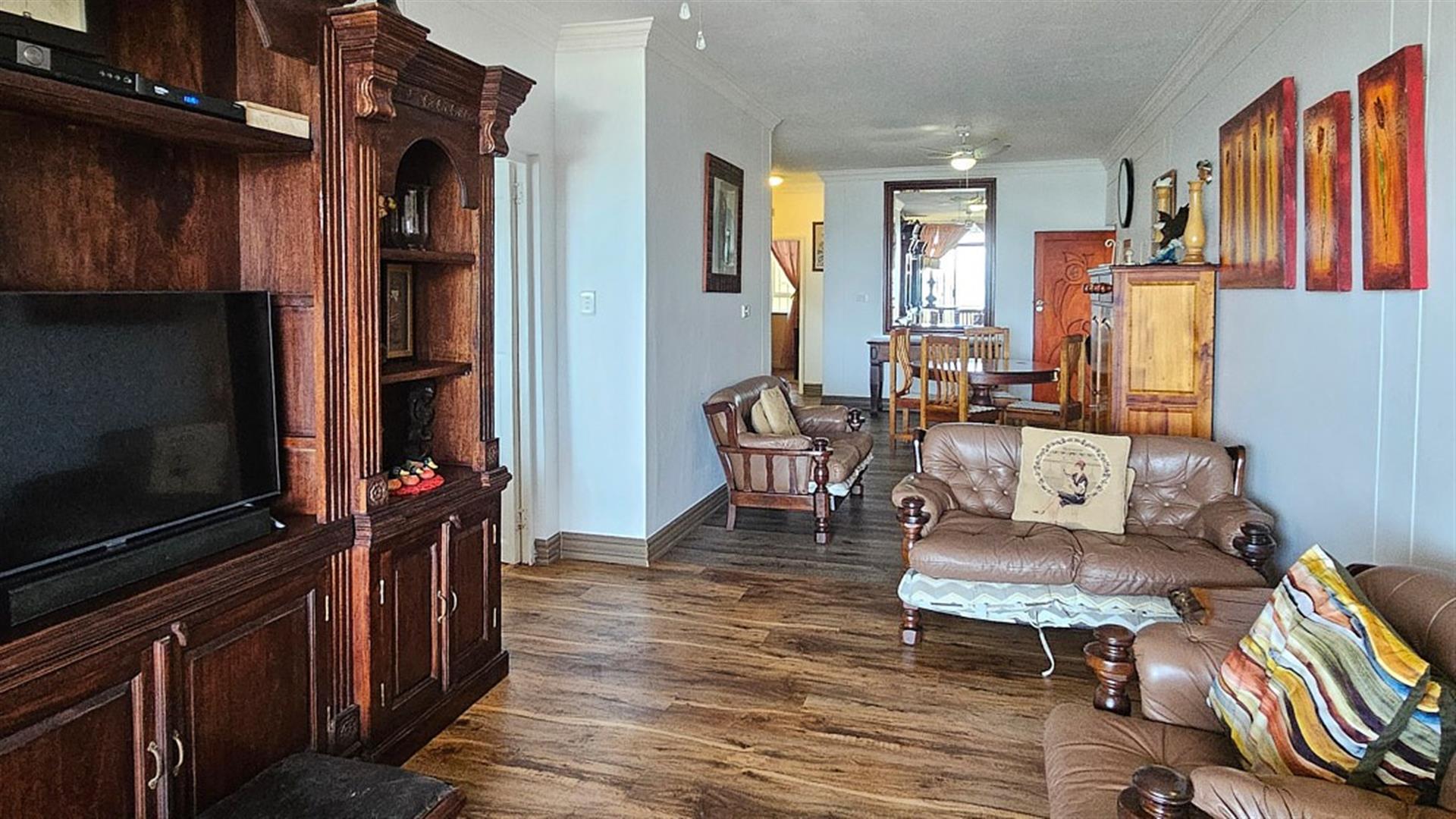 Apartment For Sale in Manaba Beach, Margate, KwaZulu Natal