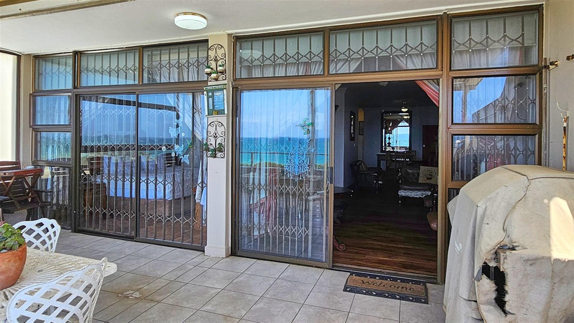Apartment For Sale in Manaba Beach, Margate, KwaZulu Natal