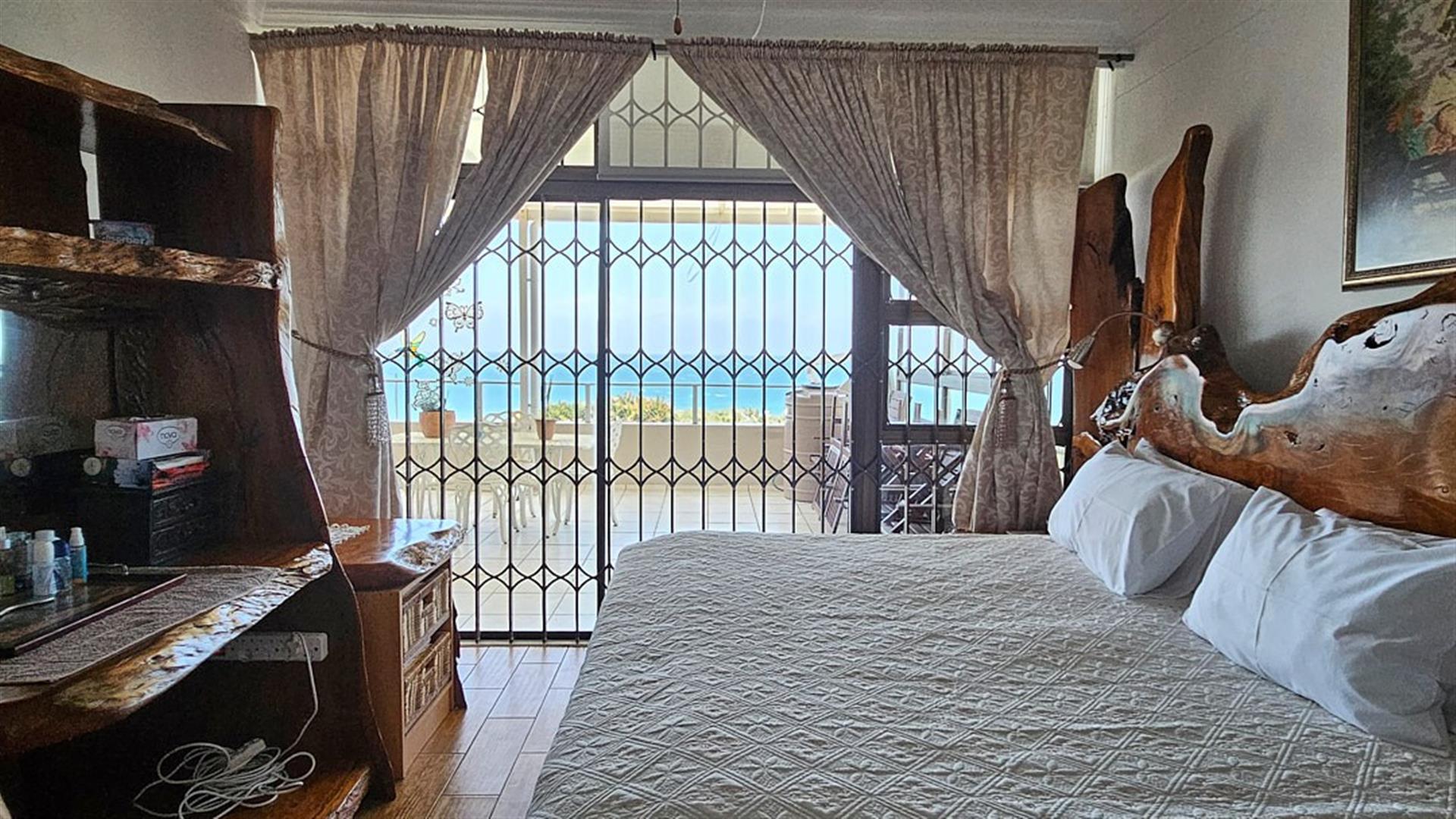 Apartment For Sale in Manaba Beach, Margate, KwaZulu Natal