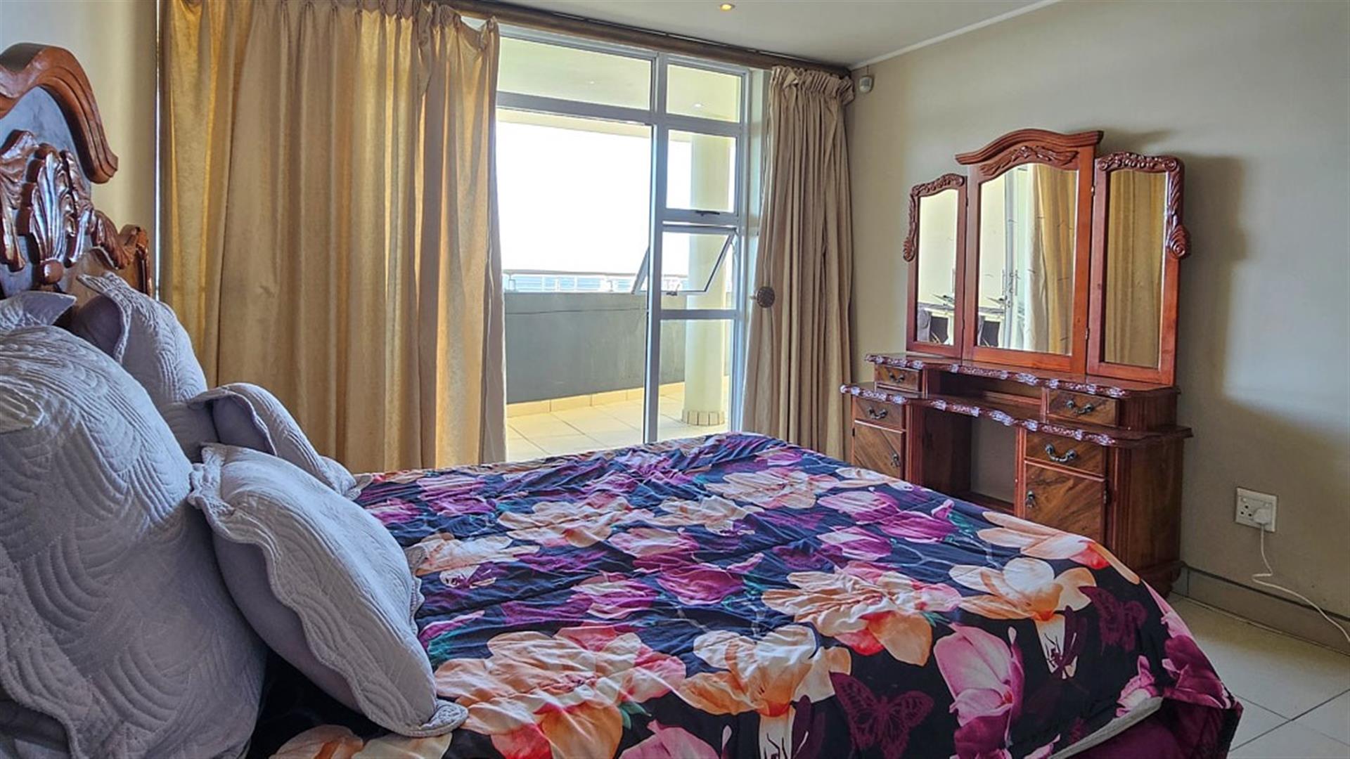 Spacious 3 Bedroom with Sea Views