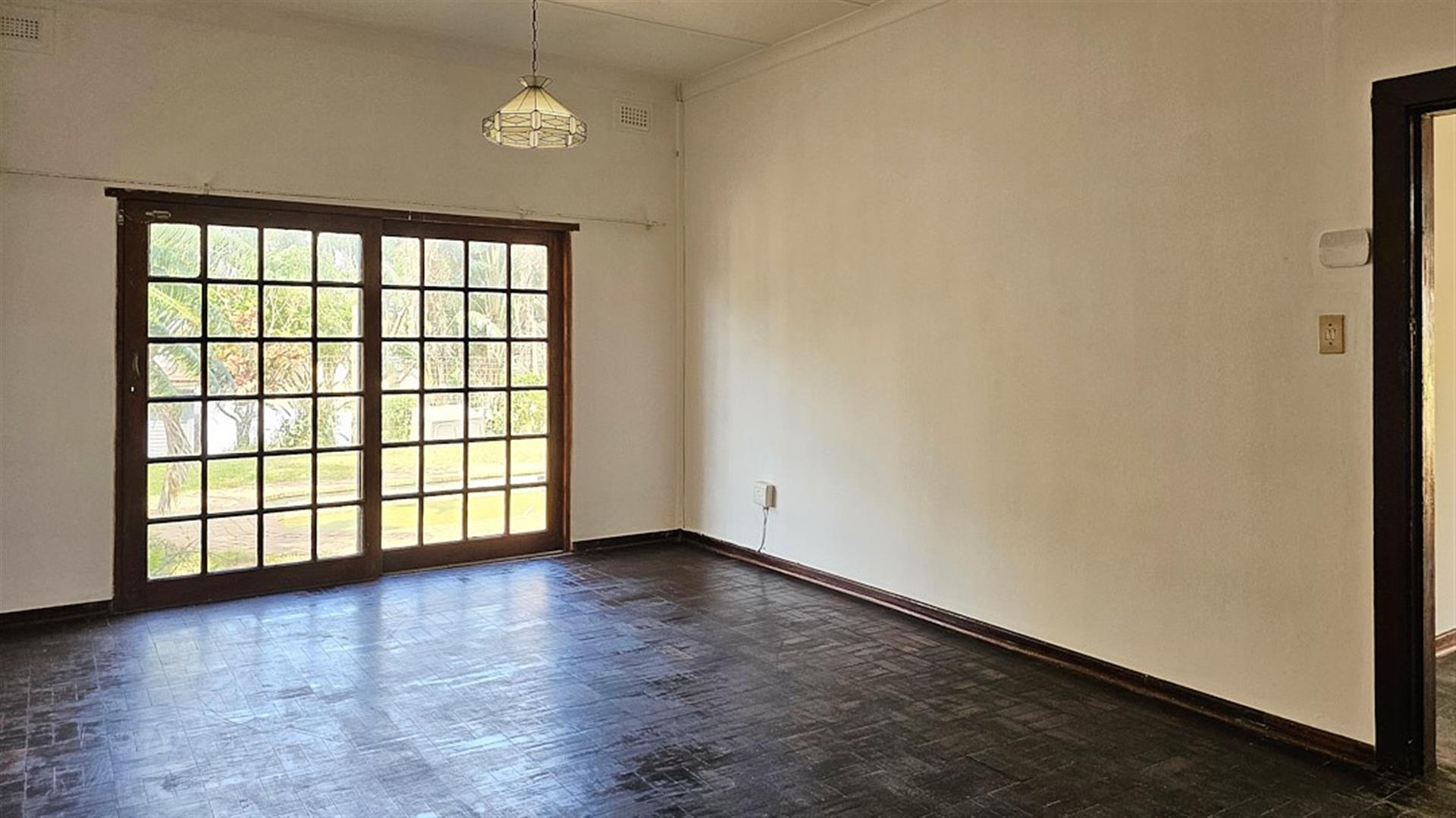 4 Bedroom House with OLD WORLD CHARM