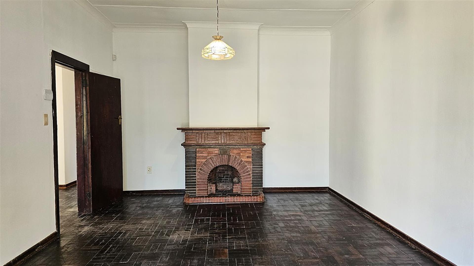 4 Bedroom House with OLD WORLD CHARM