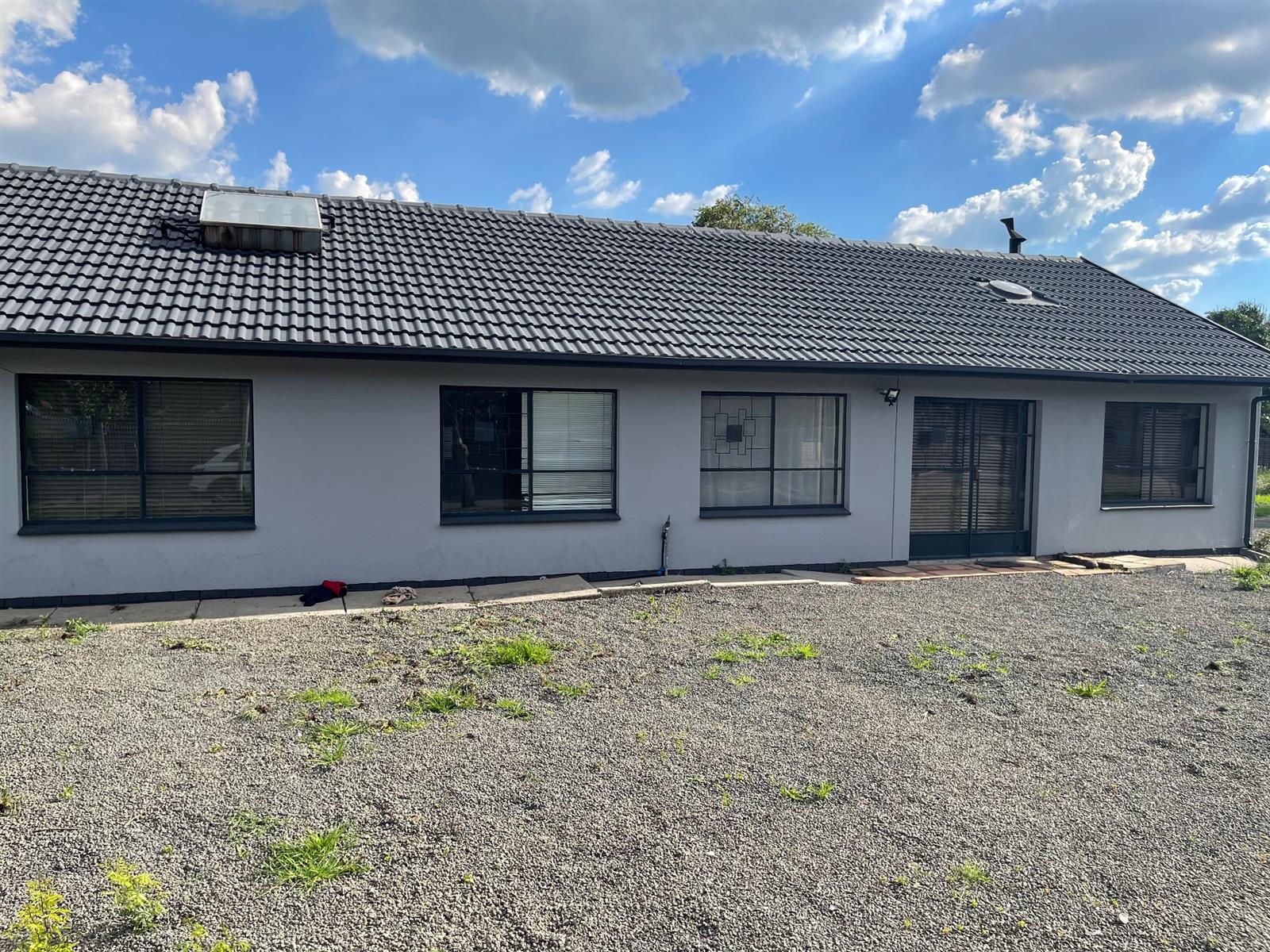 House for sale in Secunda, 1029 m²