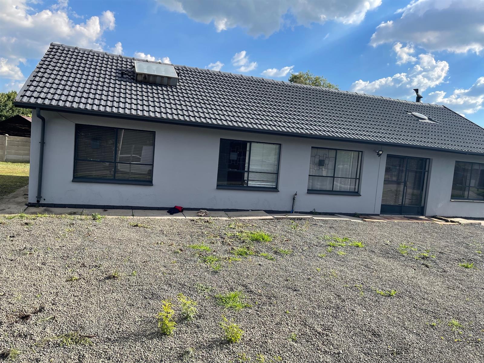 House for sale in Secunda, 1029 m²