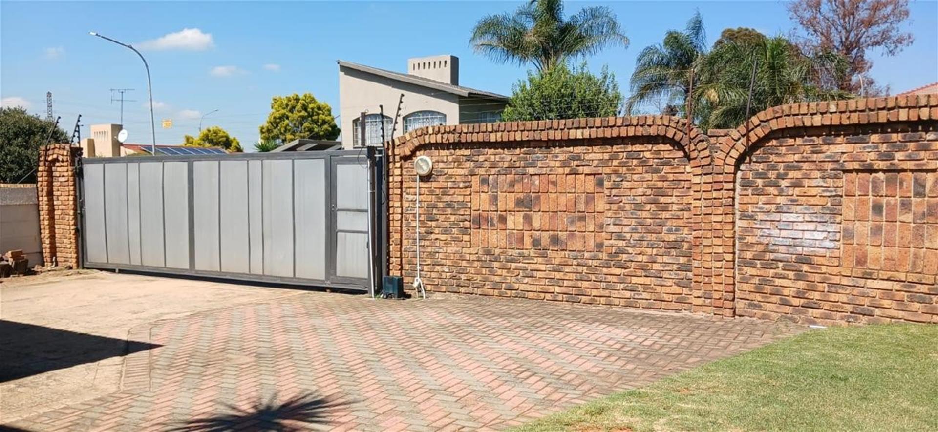 Well Maintained Large Family Home for Sale