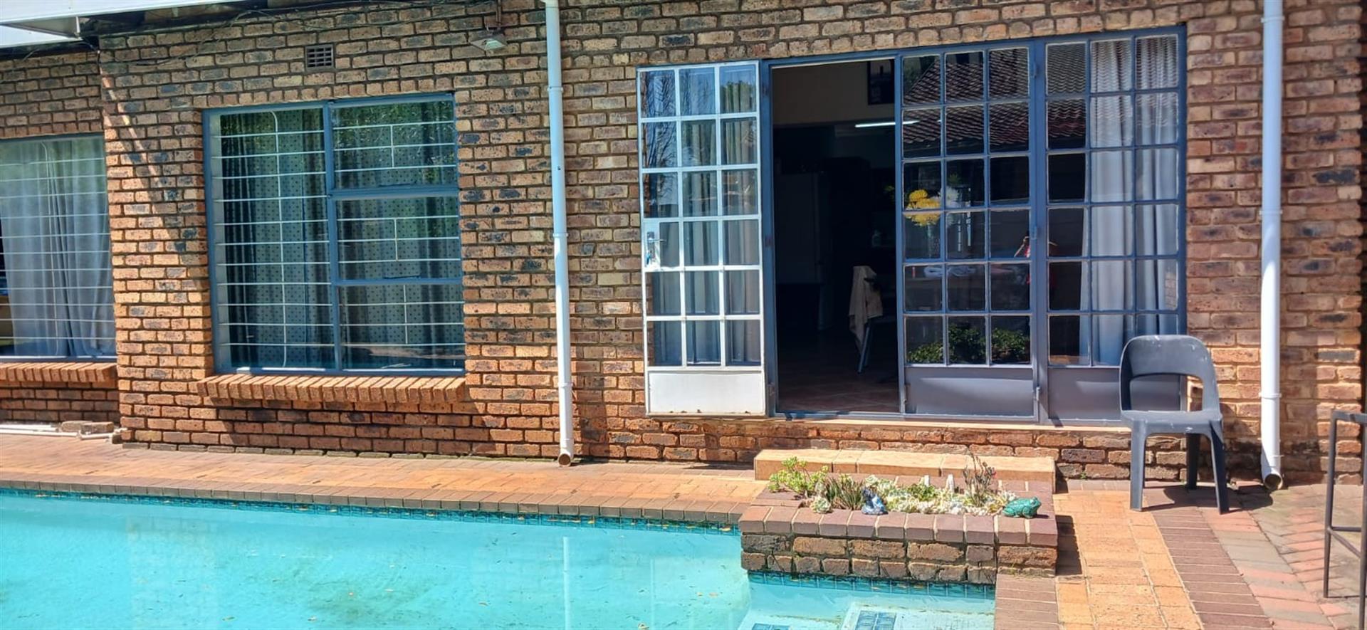 Well Maintained Large Family Home for Sale