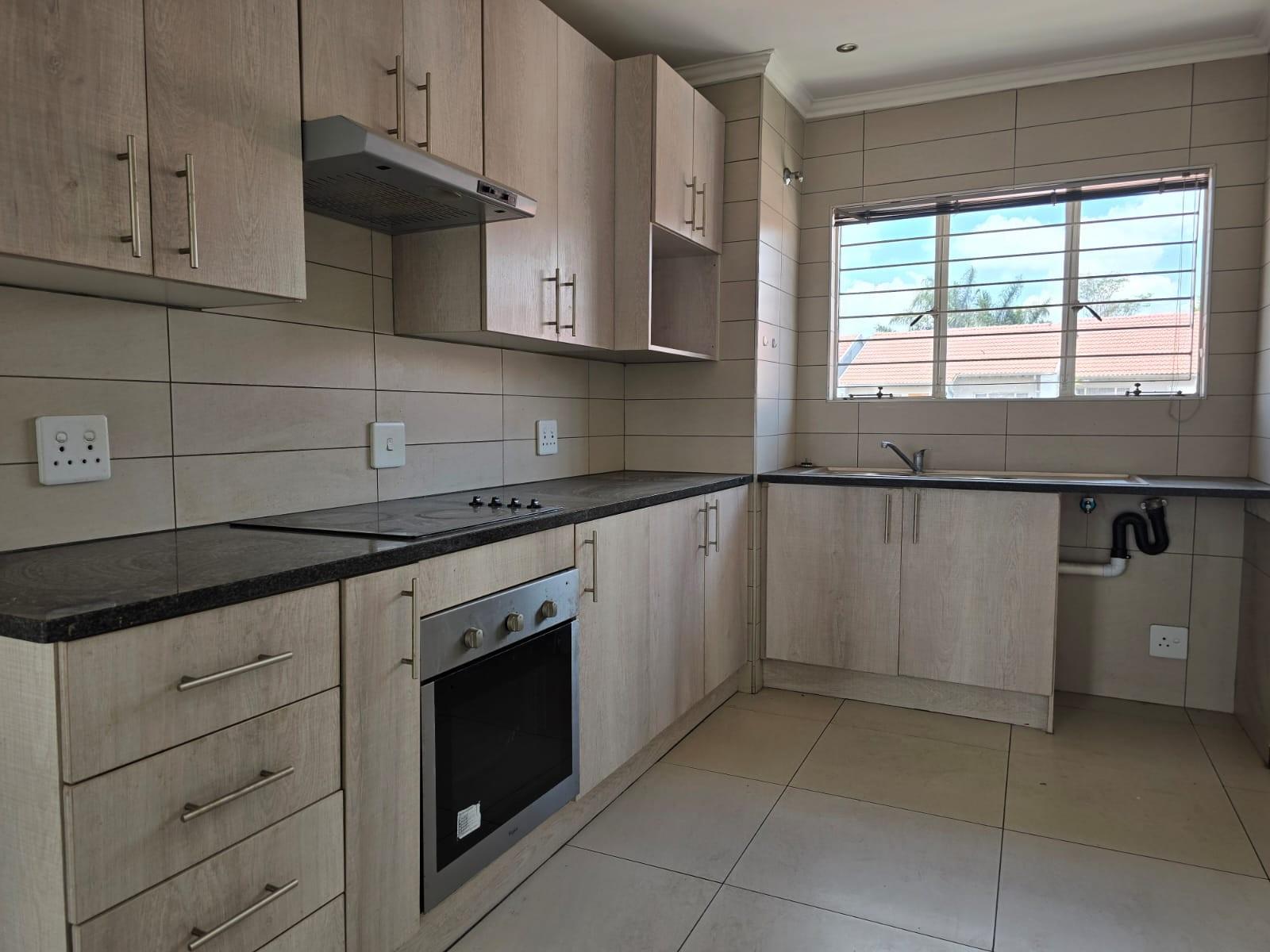 Secure Modern Apartment for sale in Glen Marais