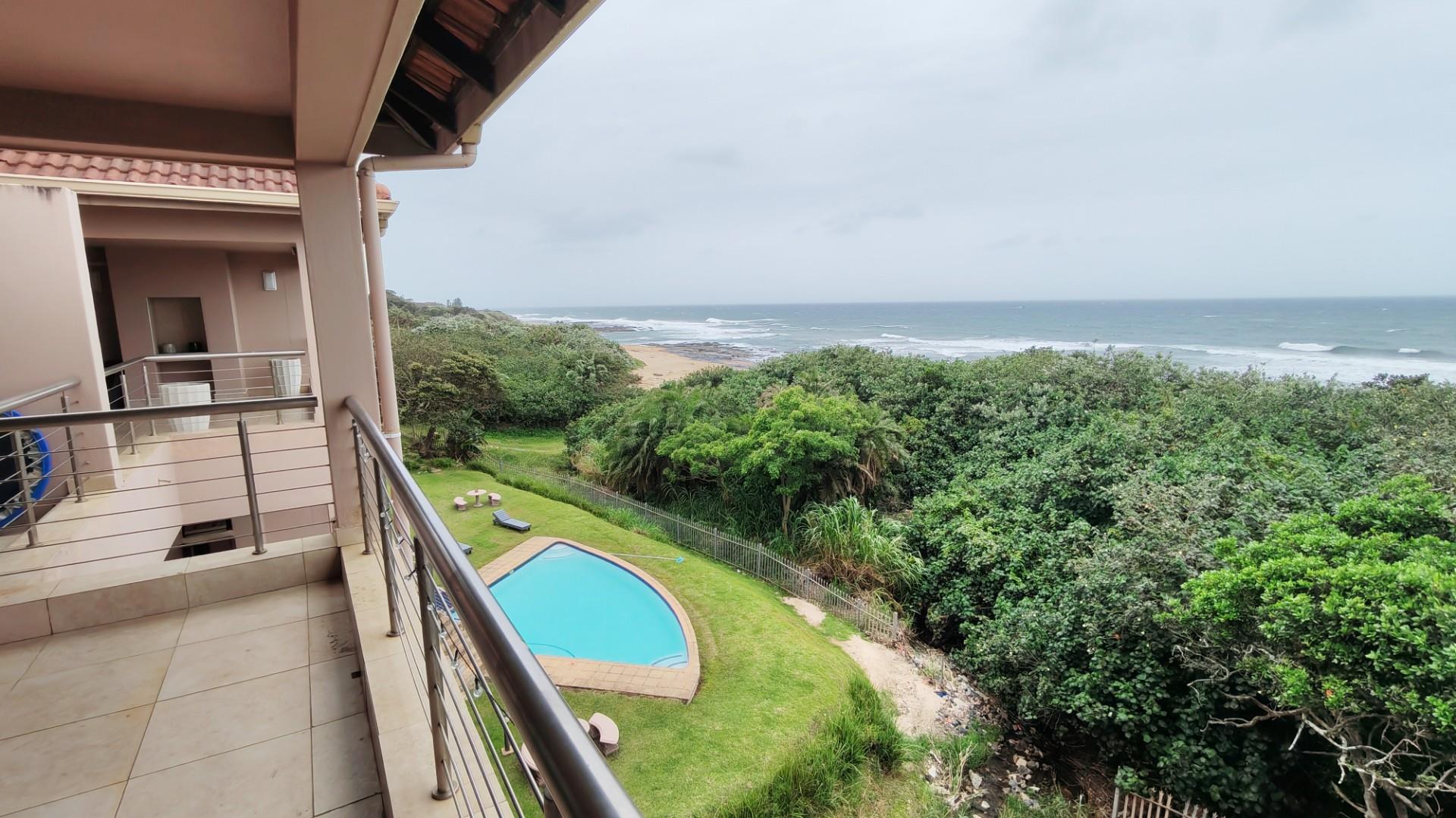Beachfront 3 bedroom Apartment For Sale in Shelly Beach, KwaZulu Natal