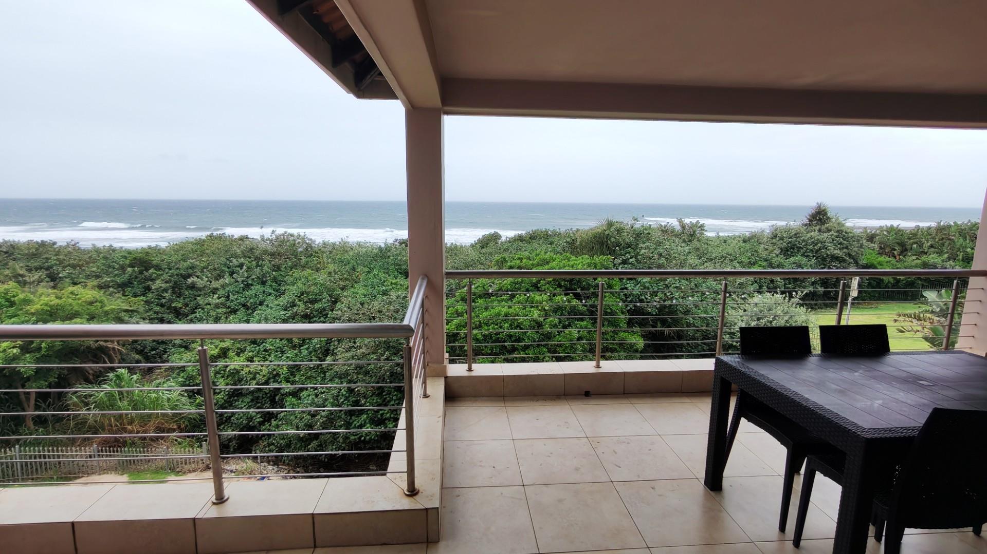 Beachfront 3 bedroom Apartment For Sale in Shelly Beach, KwaZulu Natal