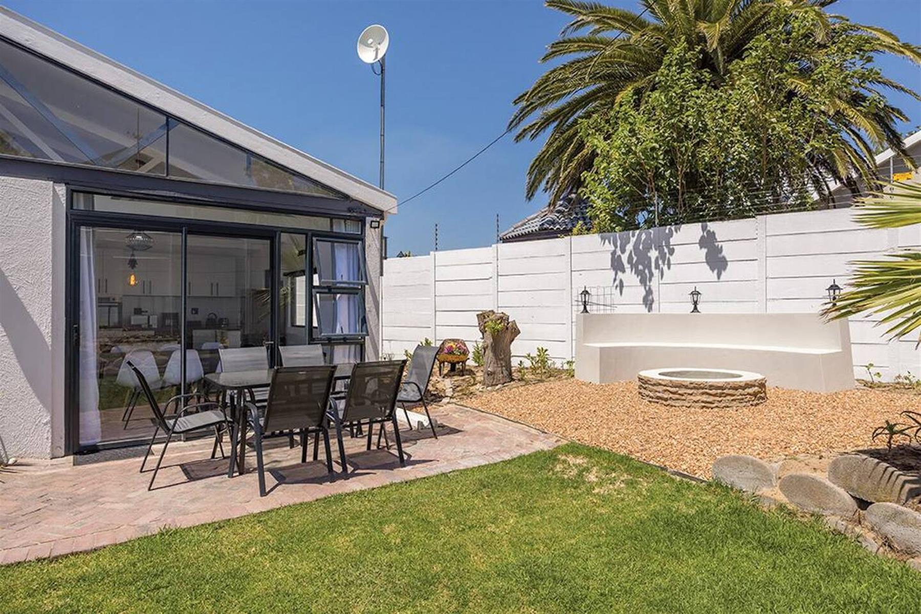 House in Table View for Daily Rental