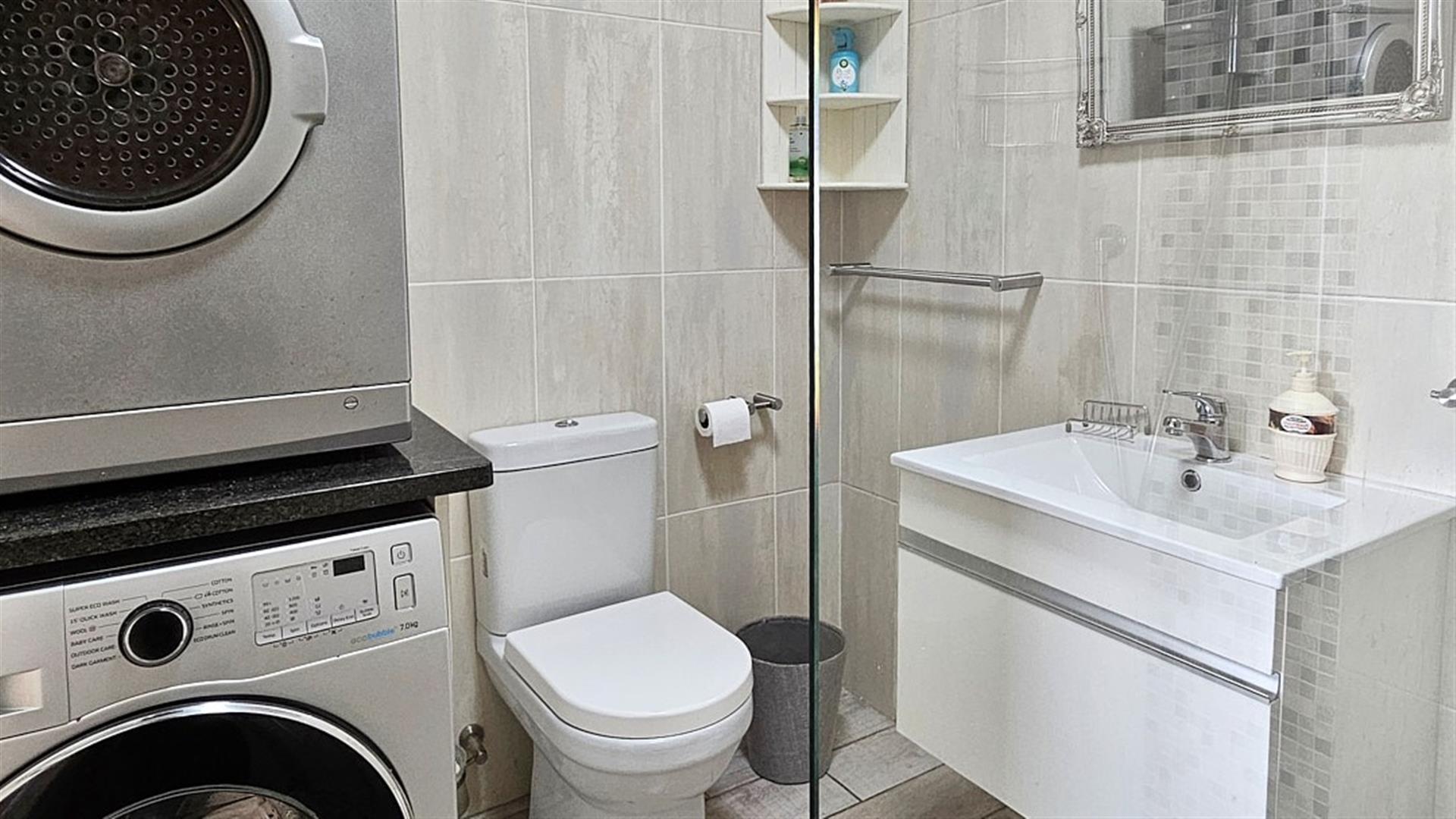 Luxury 3 Bedroom Apartment in Uvongo
