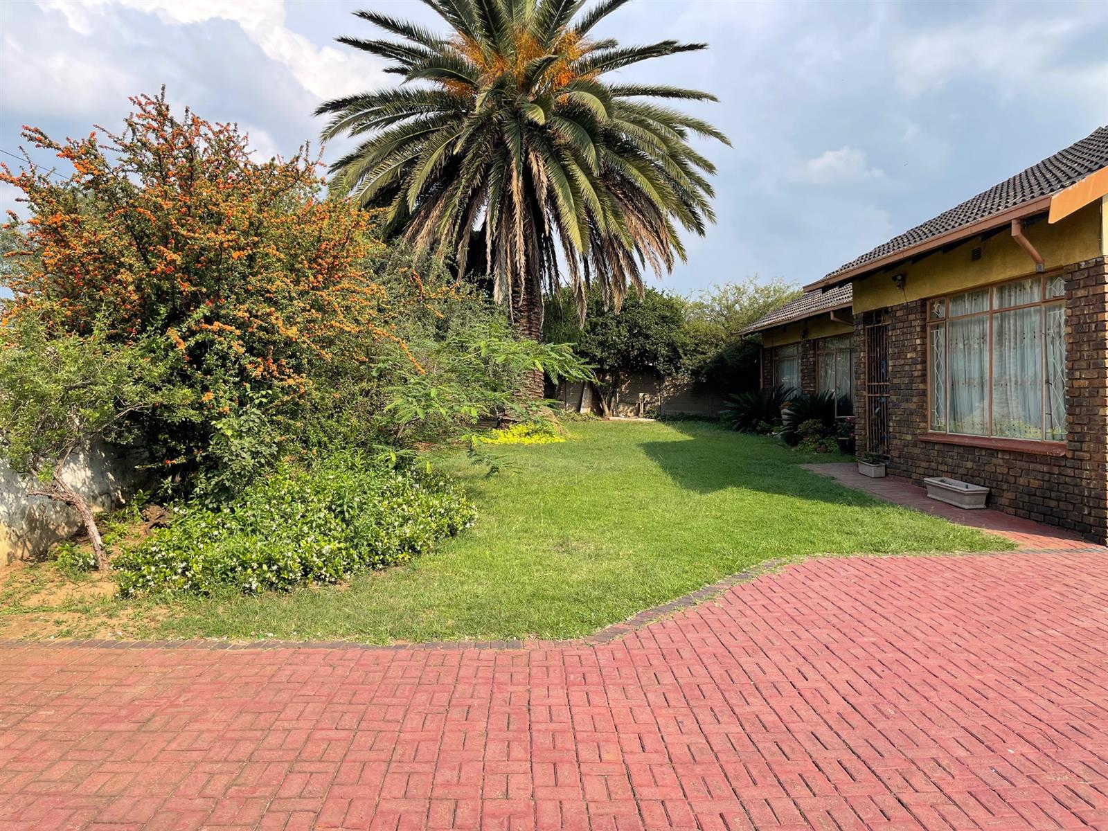House For Sale in Tasbet Park, Witbank