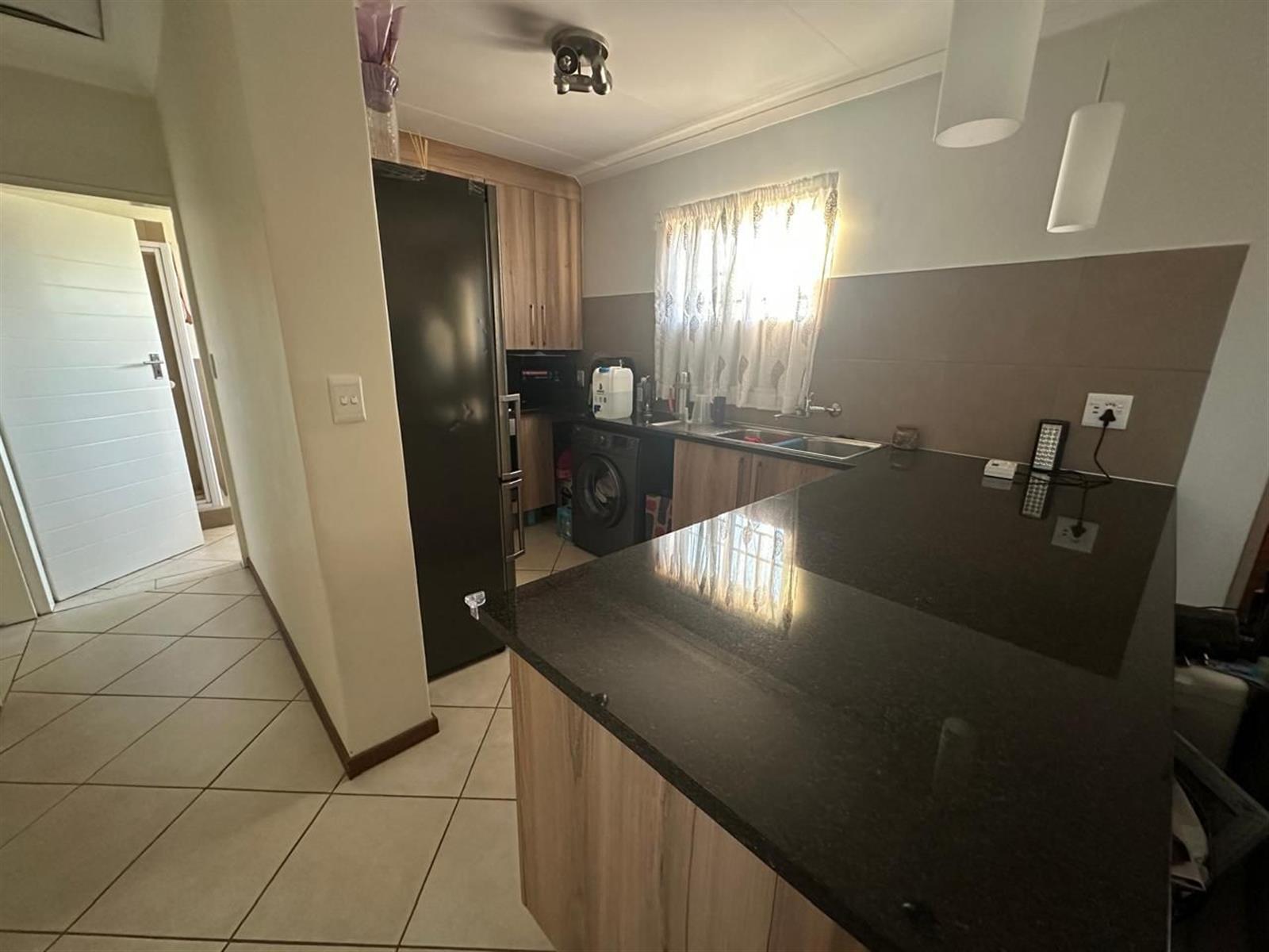 Apartment For Sale in Monavoni, Centurion