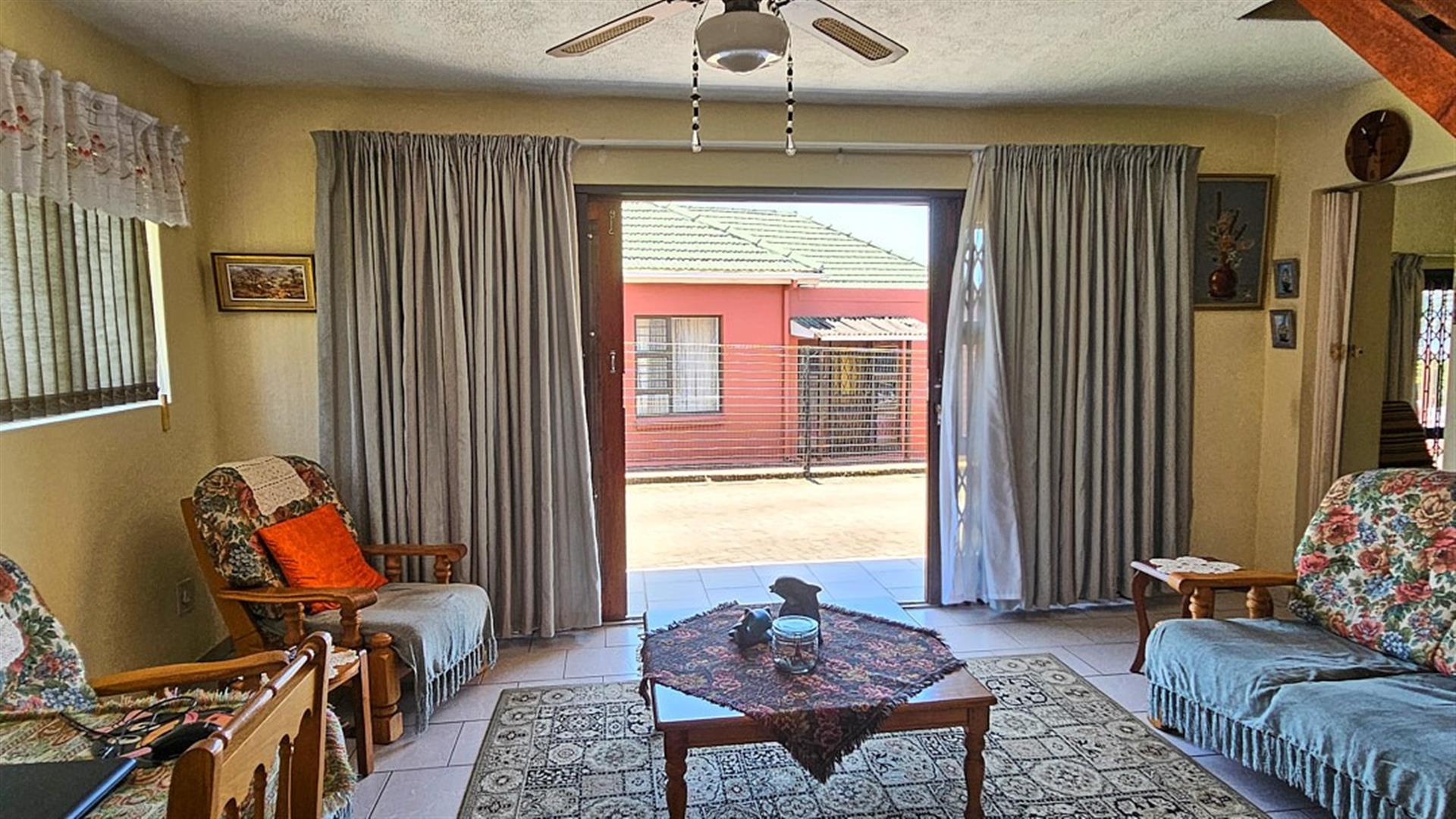 House For Sale in Manaba Beach, Margate, KwaZulu Natal