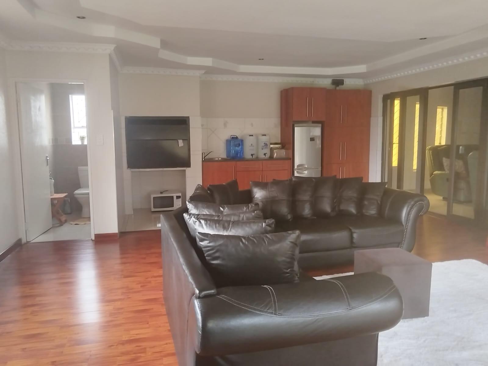 House For Sale in Die Heuwel Ext 4, Die Heuwel, Witbank