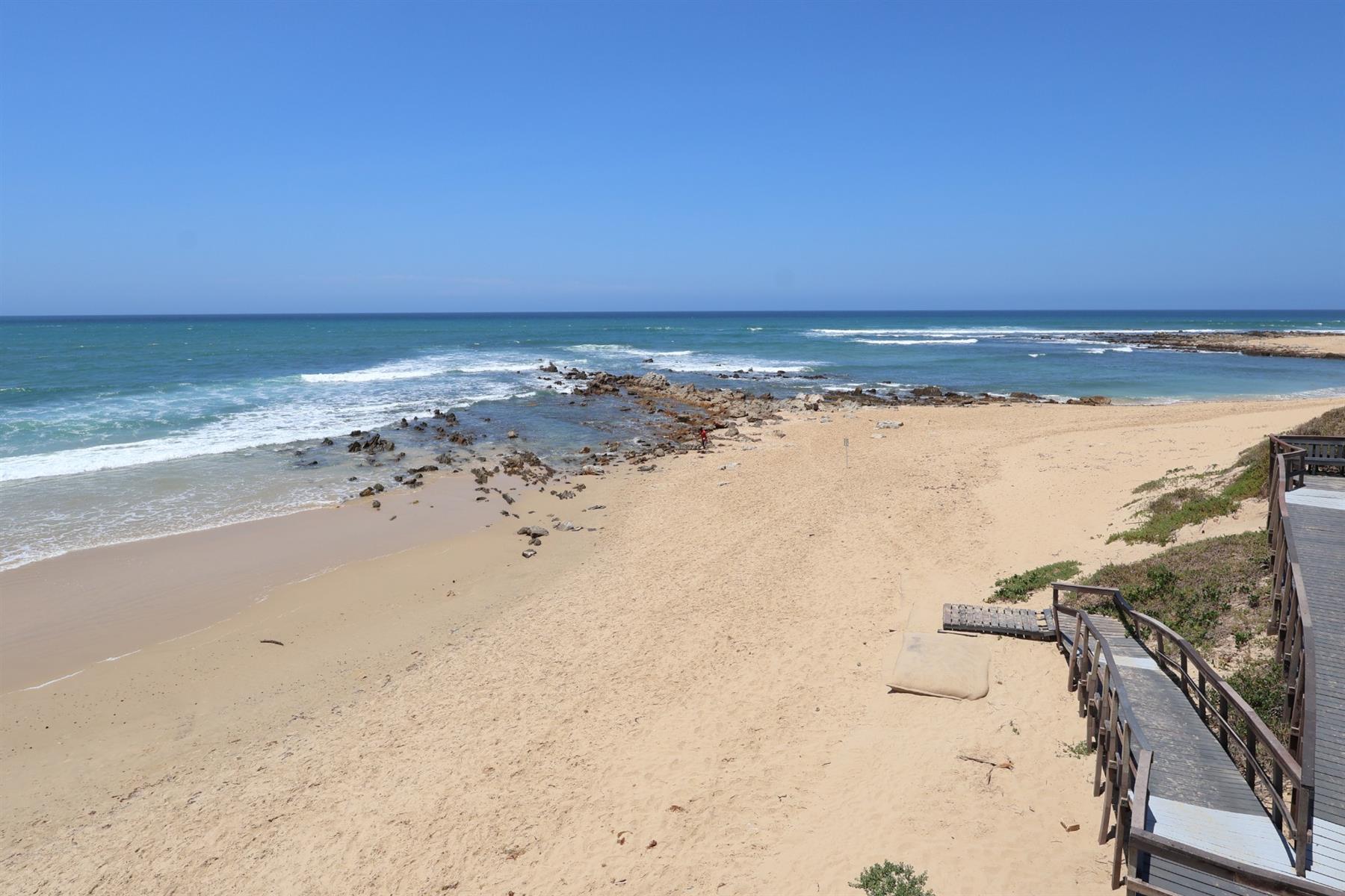 Luxury Home on the Beachfront Port Alfred