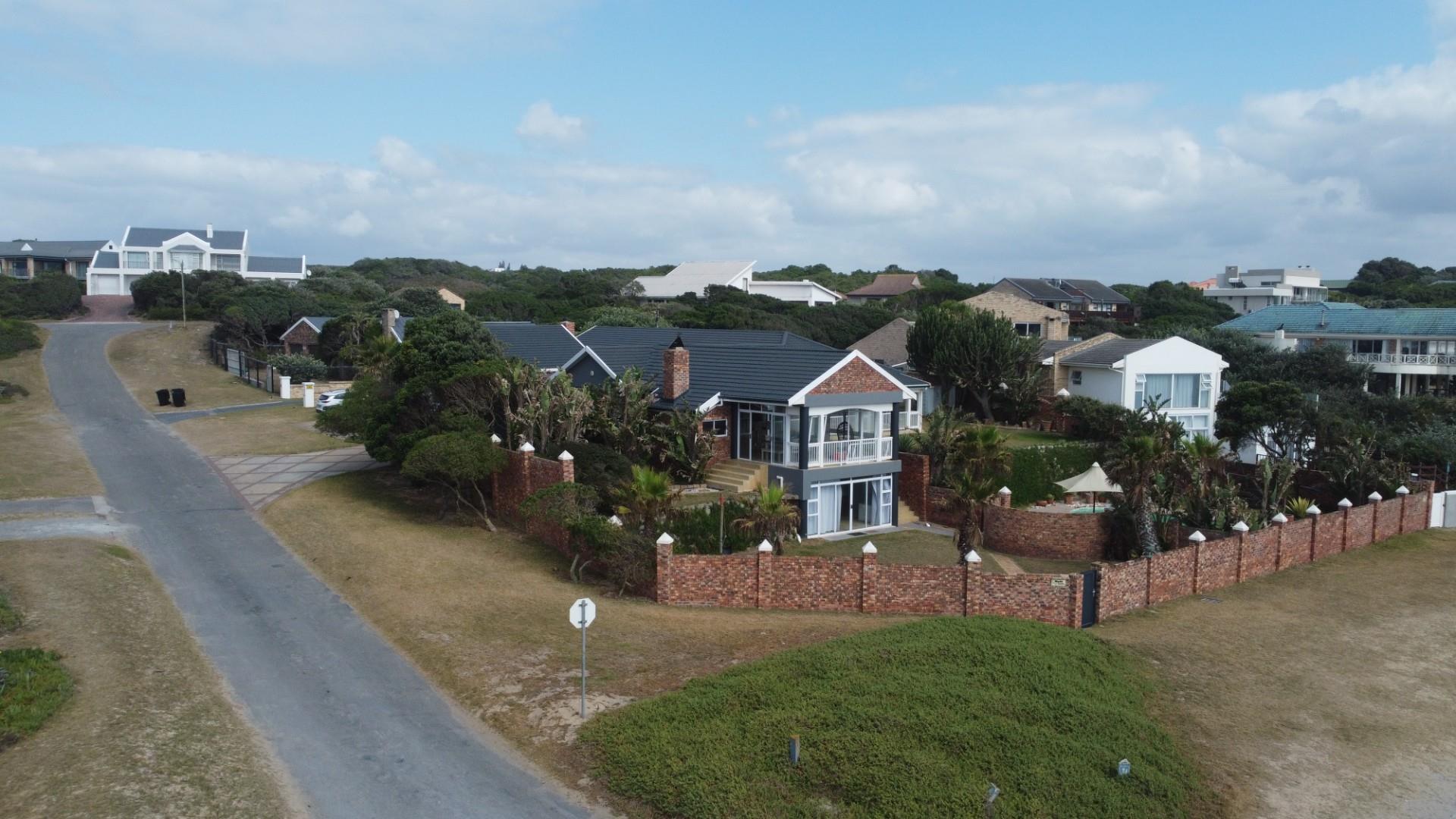 Luxury Home on the Beachfront Port Alfred