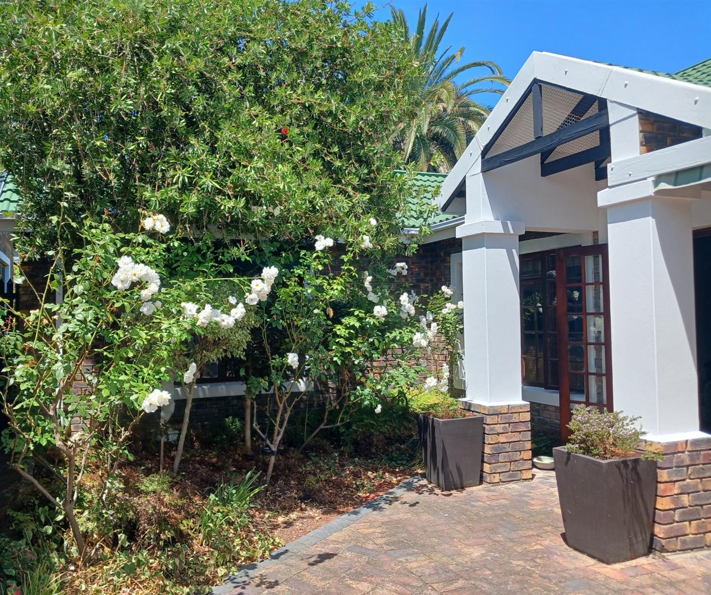 2 Bed Fully Furnished and Equipped Townhouse for rental