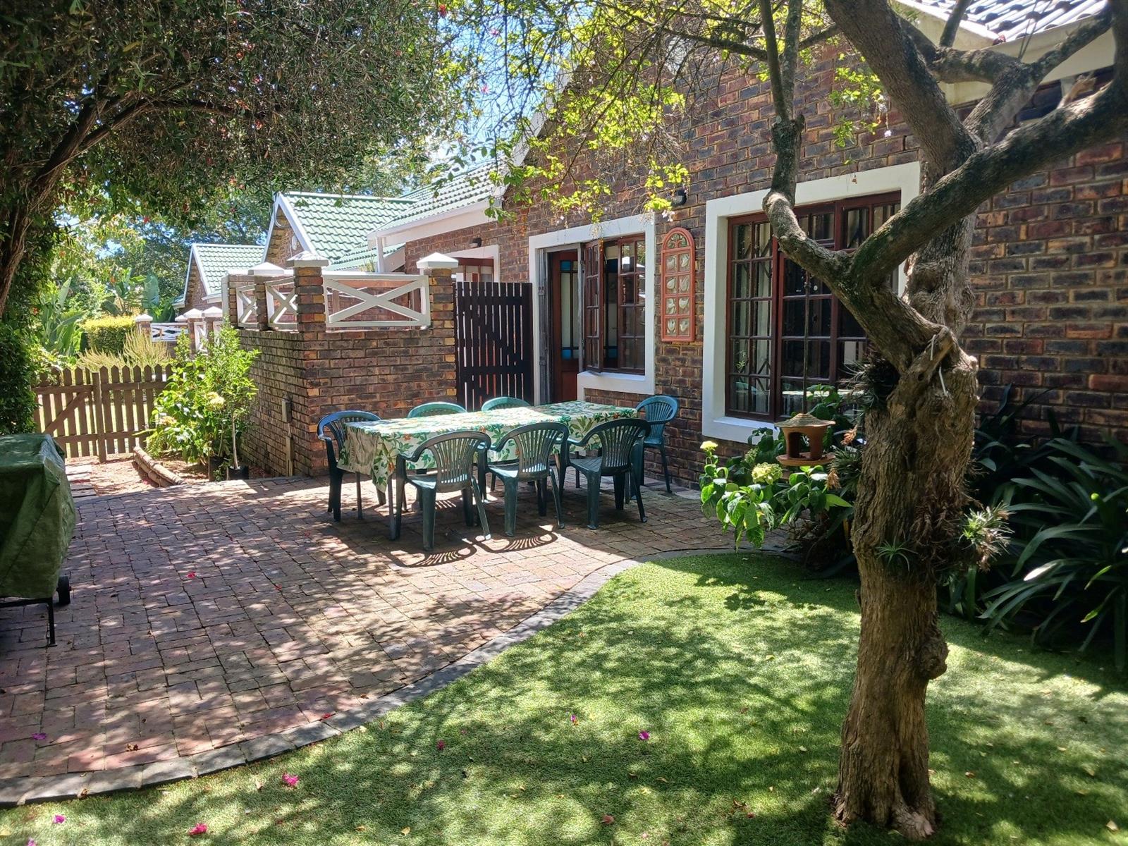2 Bed Fully Furnished and Equipped Townhouse for rental