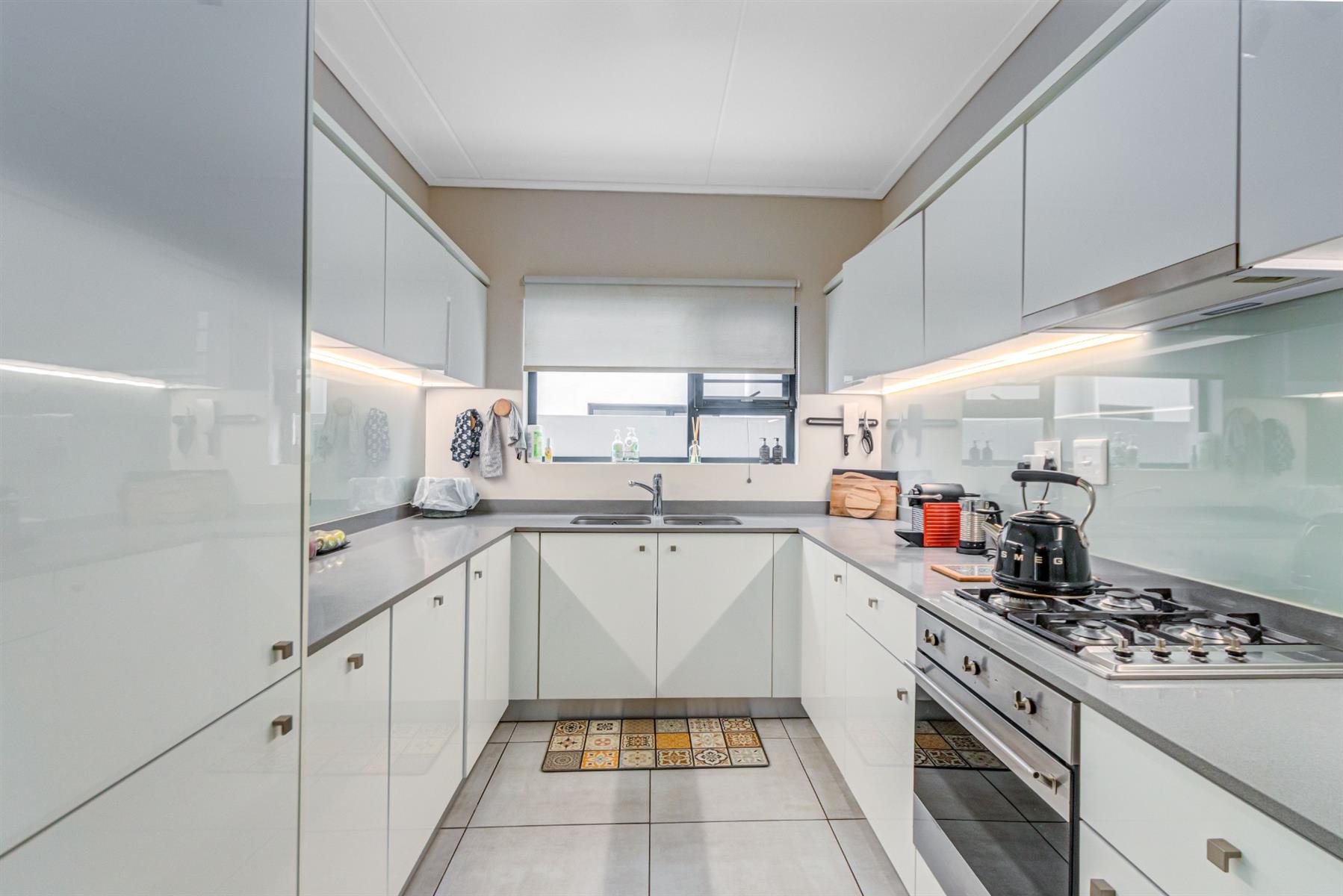Upmarket Fully furnished Sought After Garden Apartment at Prestigious Polofields