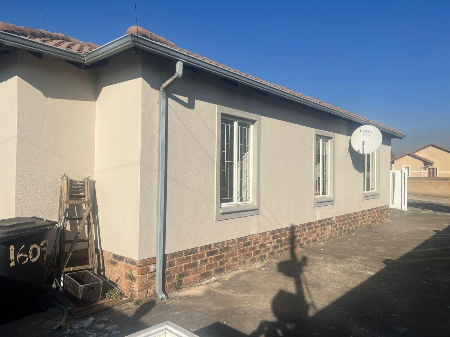 House For Sale in Bloubosrand, Randburg