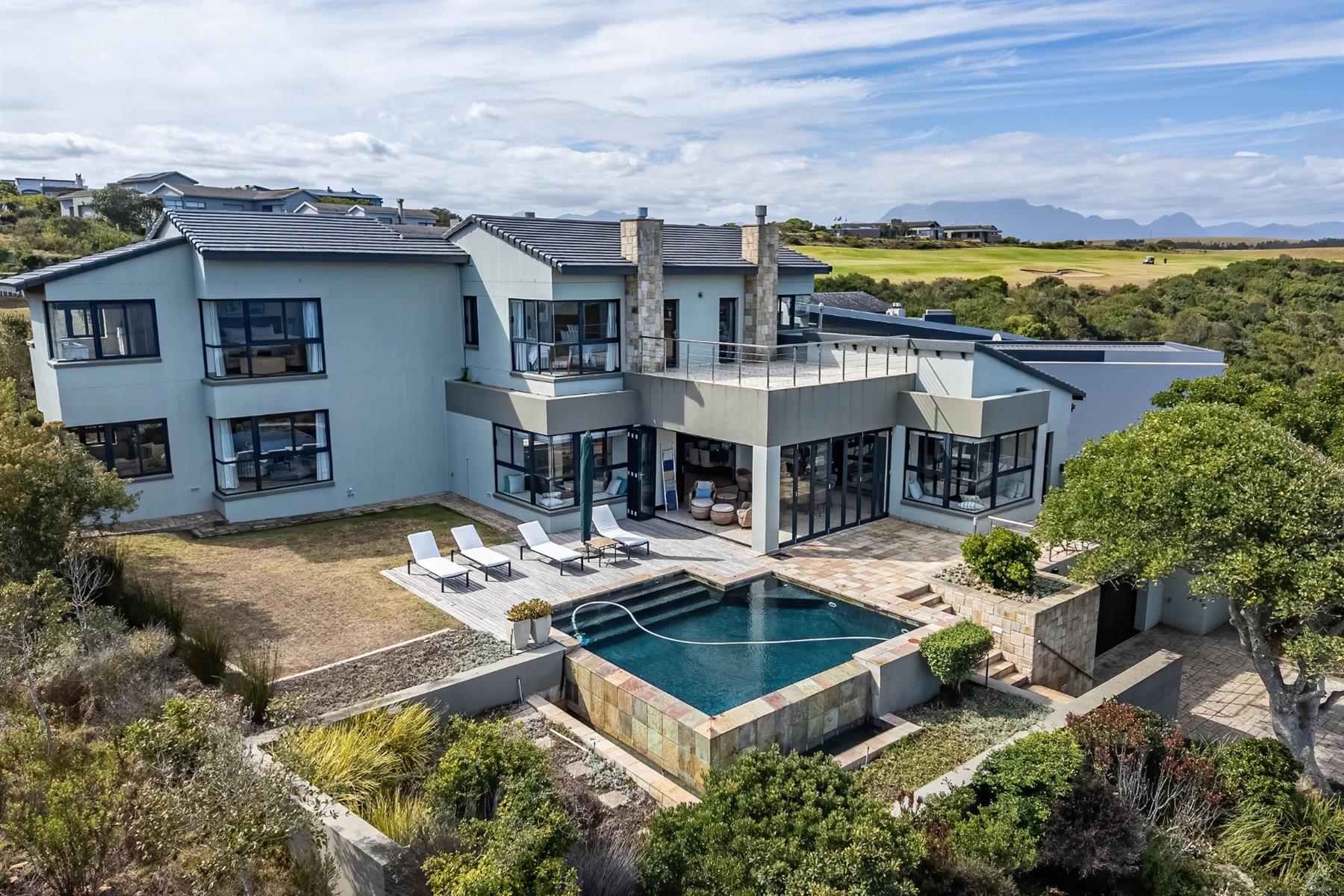 House for sale in Oubaai, George, 500 m²