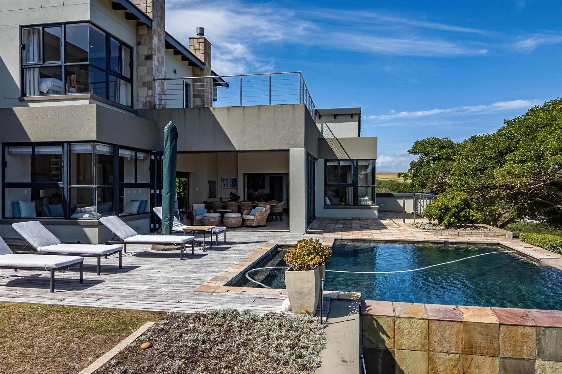 House for sale in Oubaai, George, 500 m²