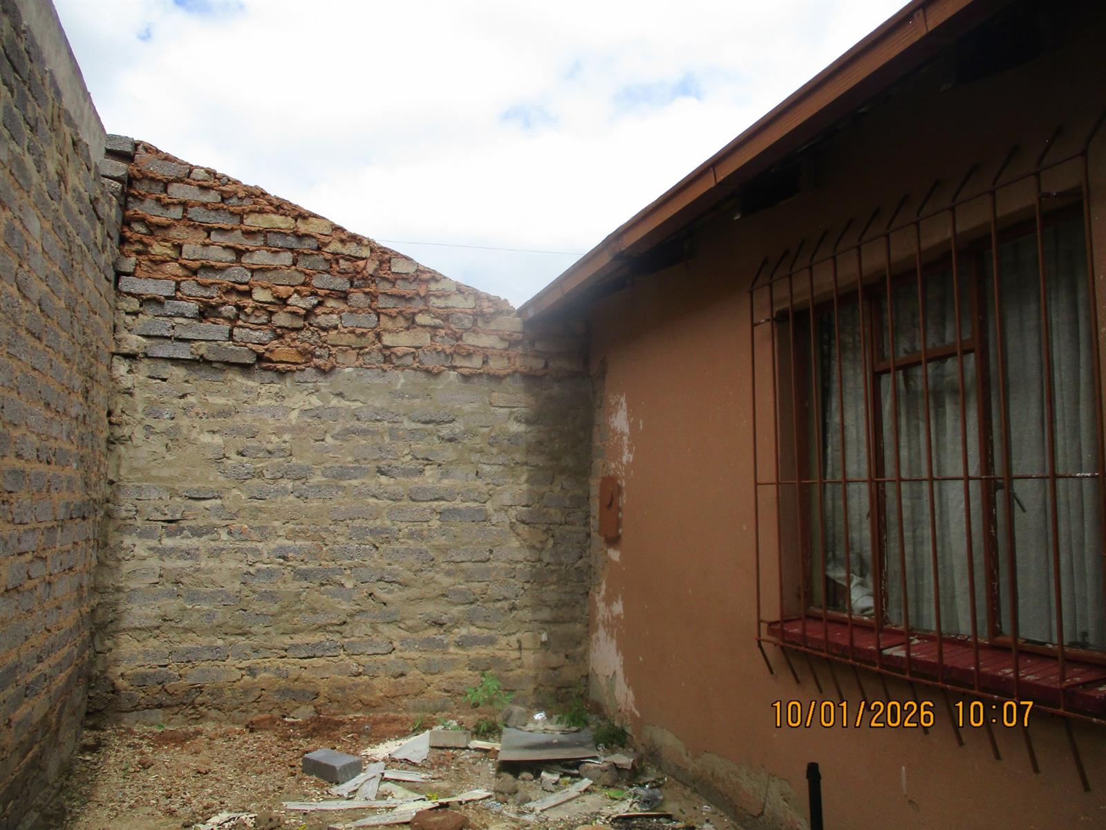House For Sale in Hospital View, Tembisa