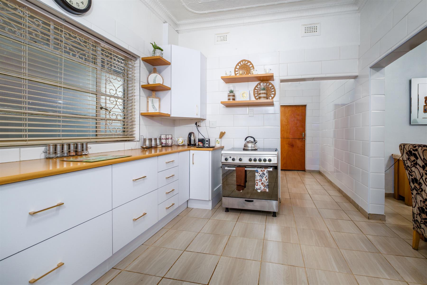 House for sale in Newlands, Johannesburg, 280 m²