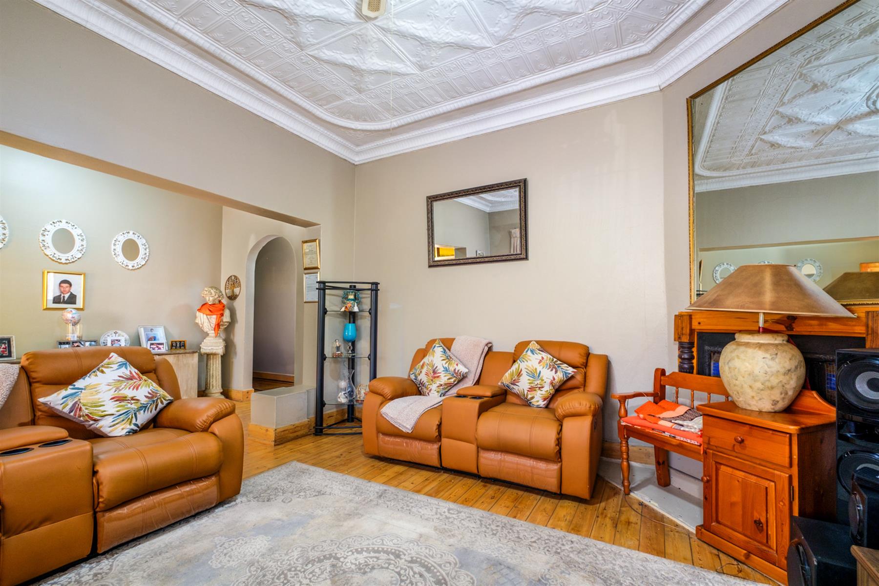 House for sale in Newlands, Johannesburg, 280 m²