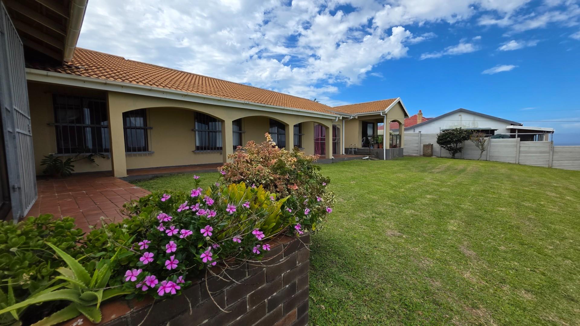 Spacious Home For Sale in Uvongo, Margate, KwaZulu Natal