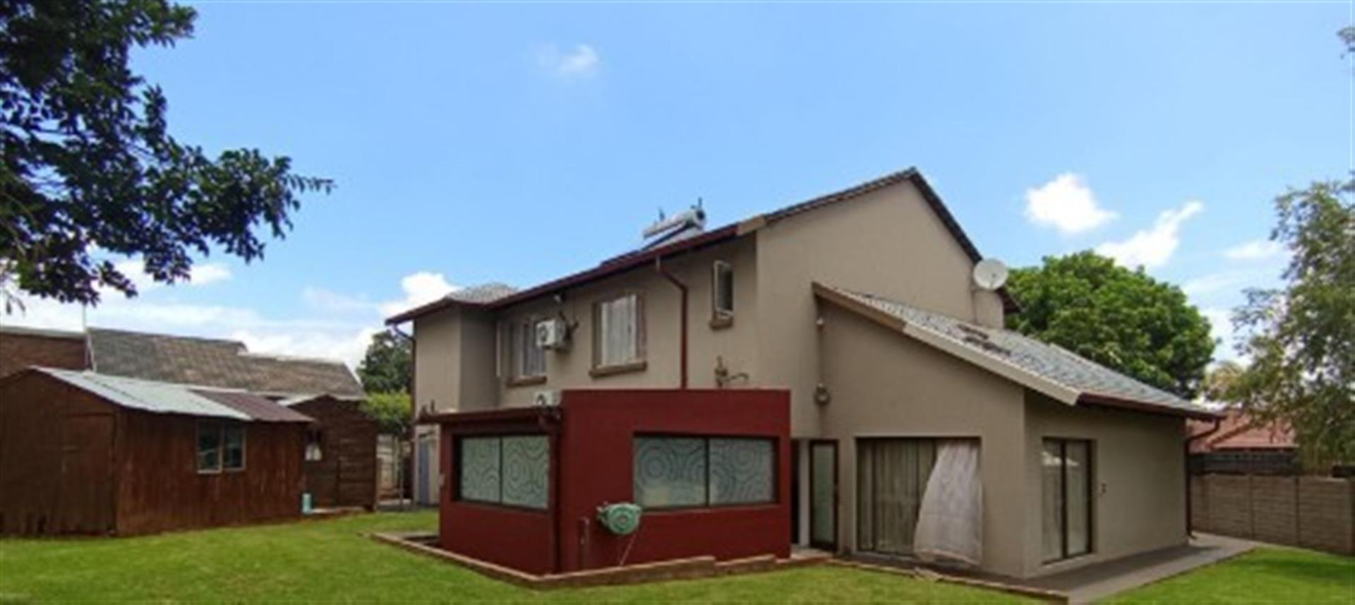 Modern Family Home For Sale in Rooihuiskraal North, Centurion