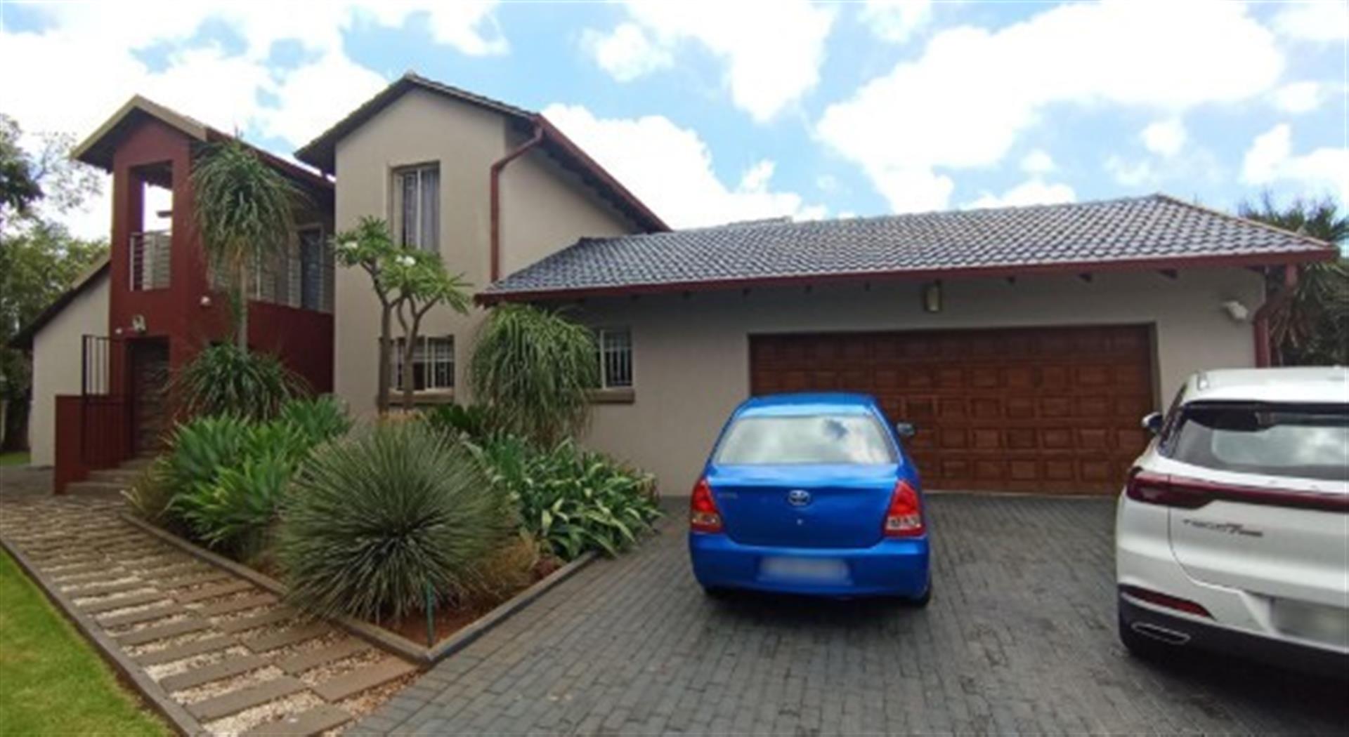 Modern Family Home For Sale in Rooihuiskraal North, Centurion
