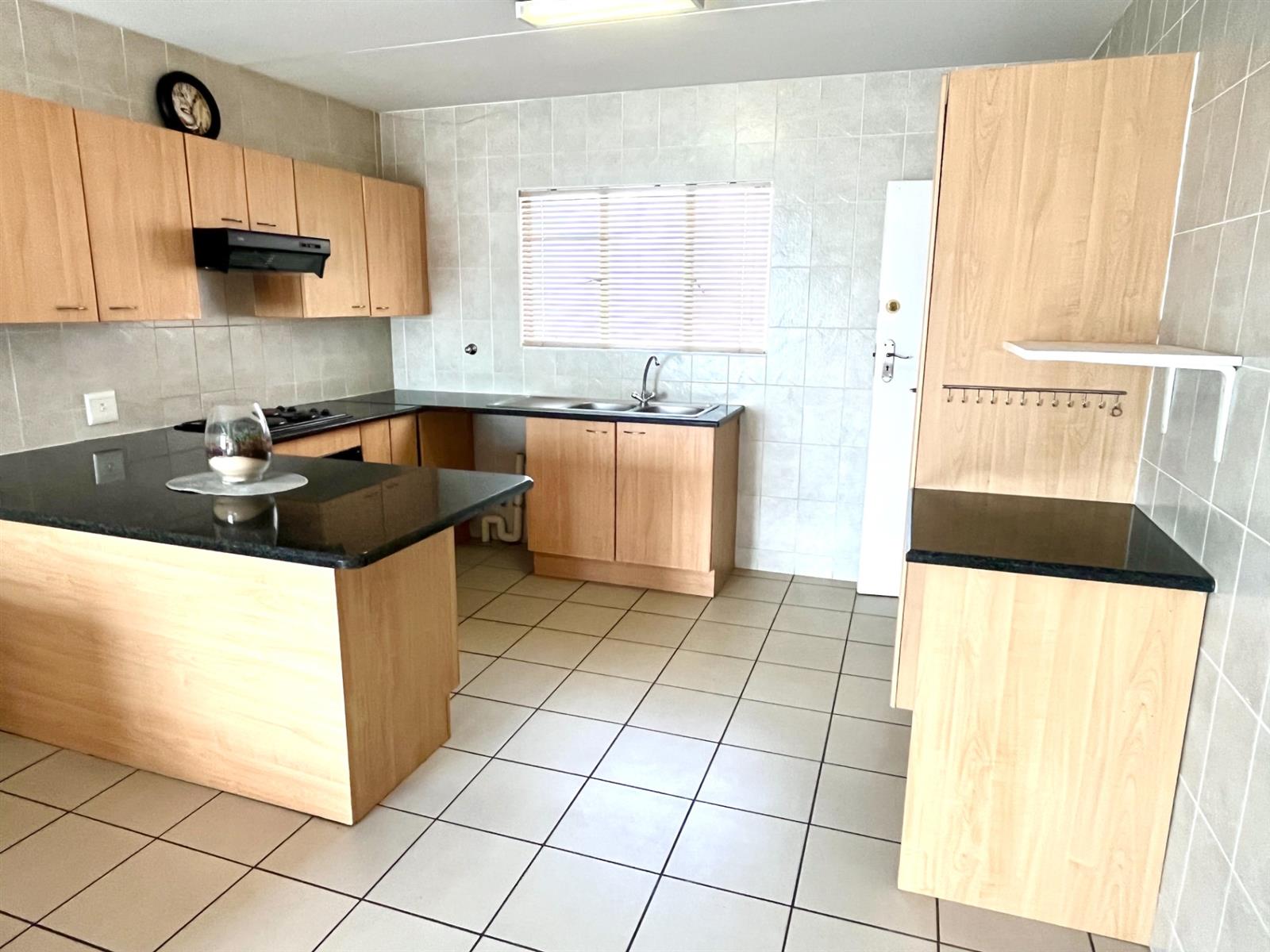 Investment Opportunity: Secure, Move-In-Ready, Spacious 2 Bed, 1 Bath, Open Plan Kitchen Apartment