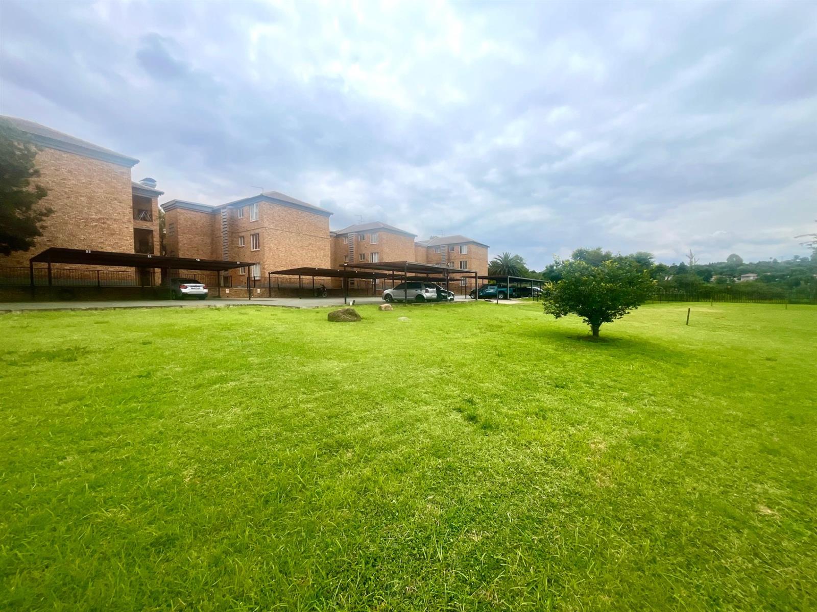 Investment Opportunity: Secure, Move-In-Ready, Spacious 2 Bed, 1 Bath, Open Plan Kitchen Apartment