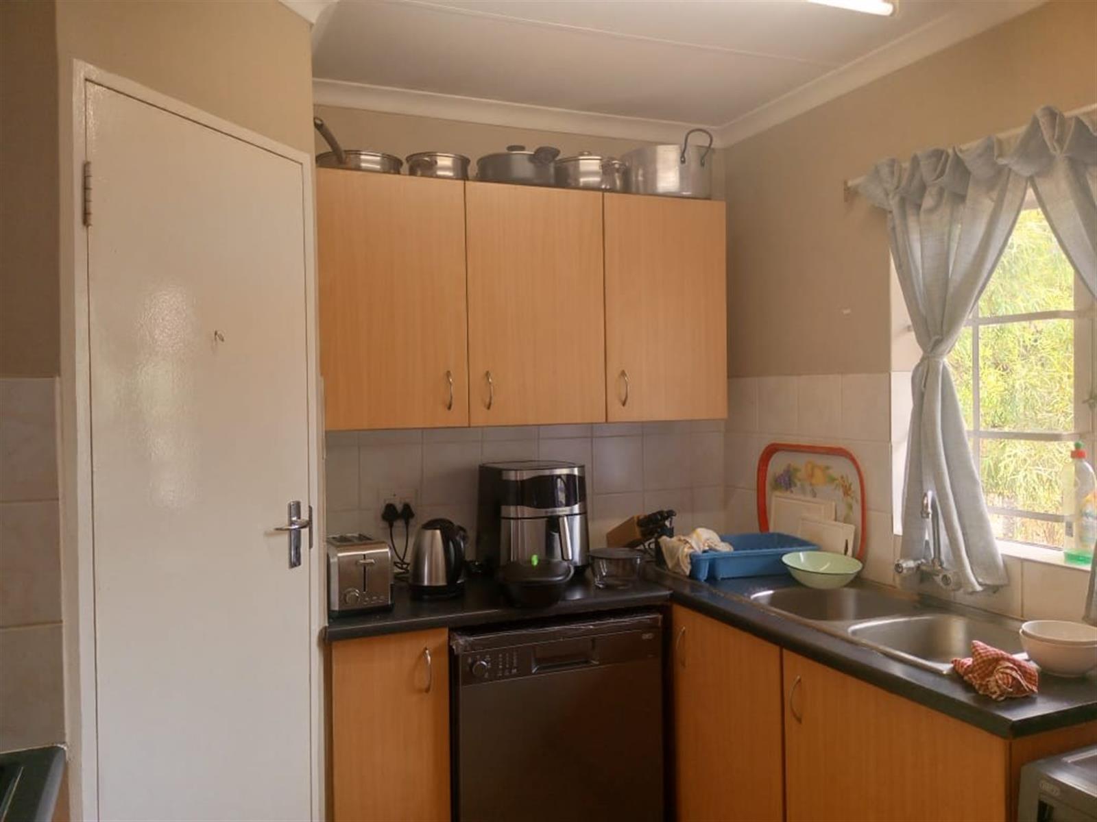 House For Sale in Equestria, Pretoria
