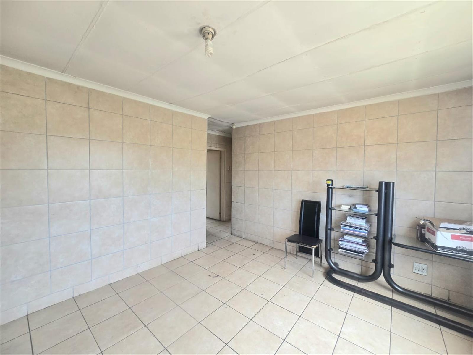 Apartment For Sale in Newlands West, Durban, KwaZulu Natal