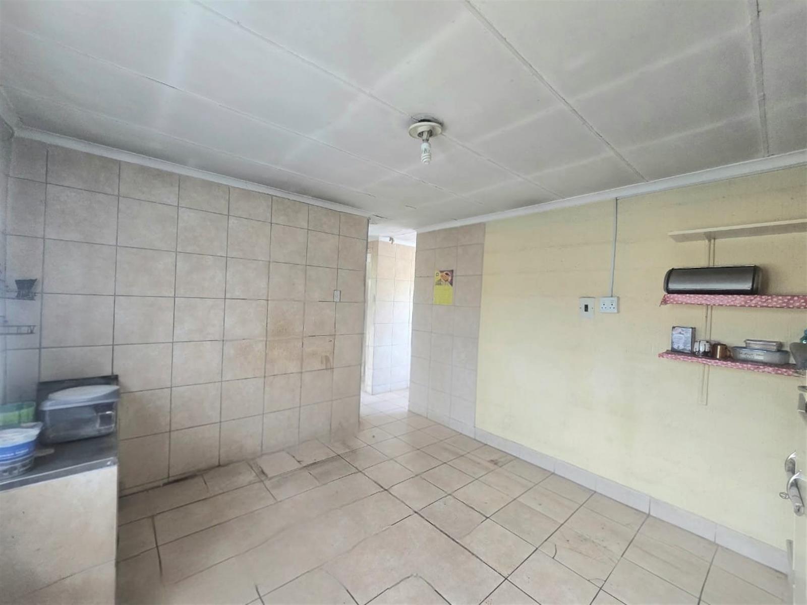 Apartment For Sale in Newlands West, Durban, KwaZulu Natal
